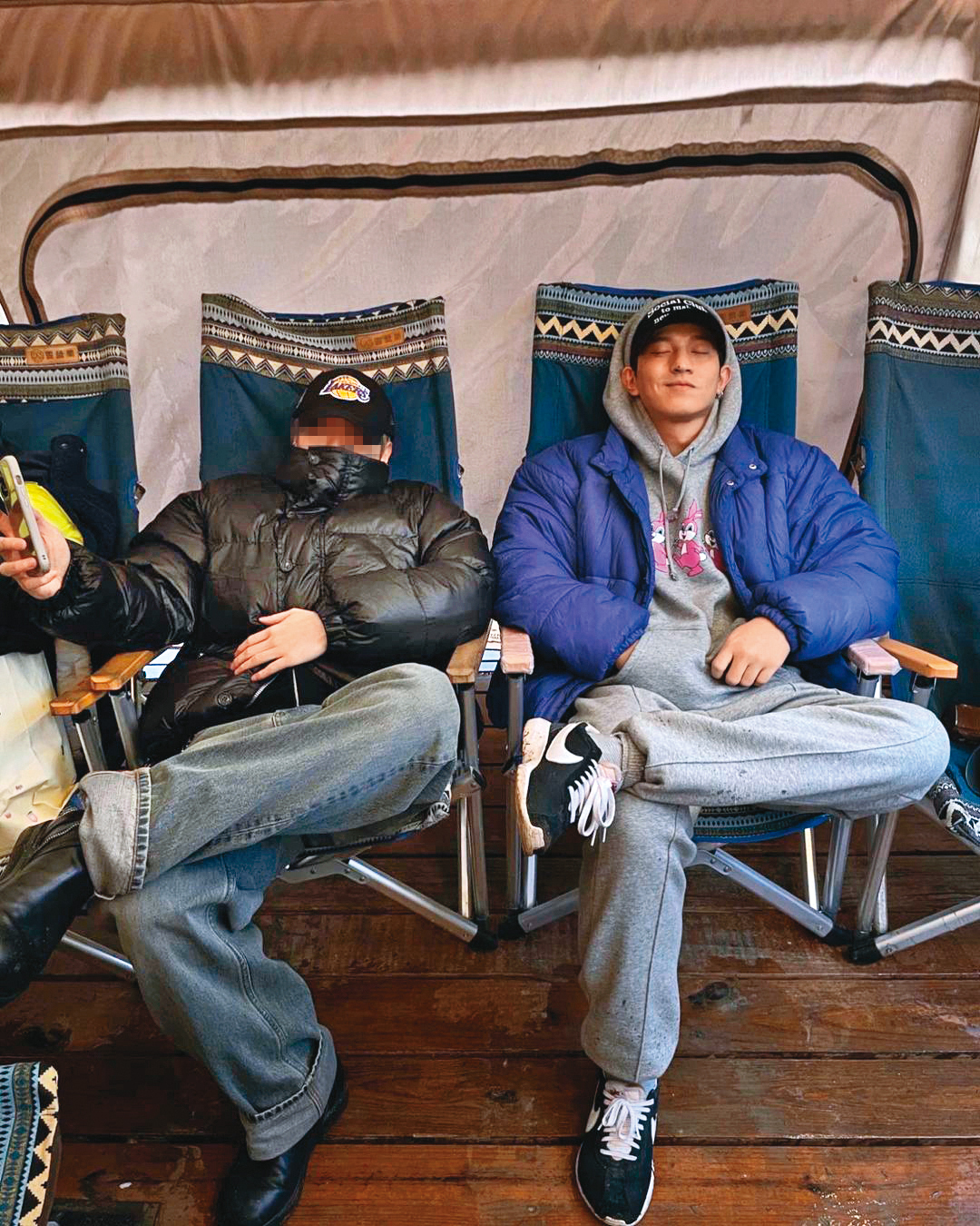 林柏宏和友人（右）都喜歡大自然，不約而同在社群分享露營實況。（翻攝自Chuck IG）