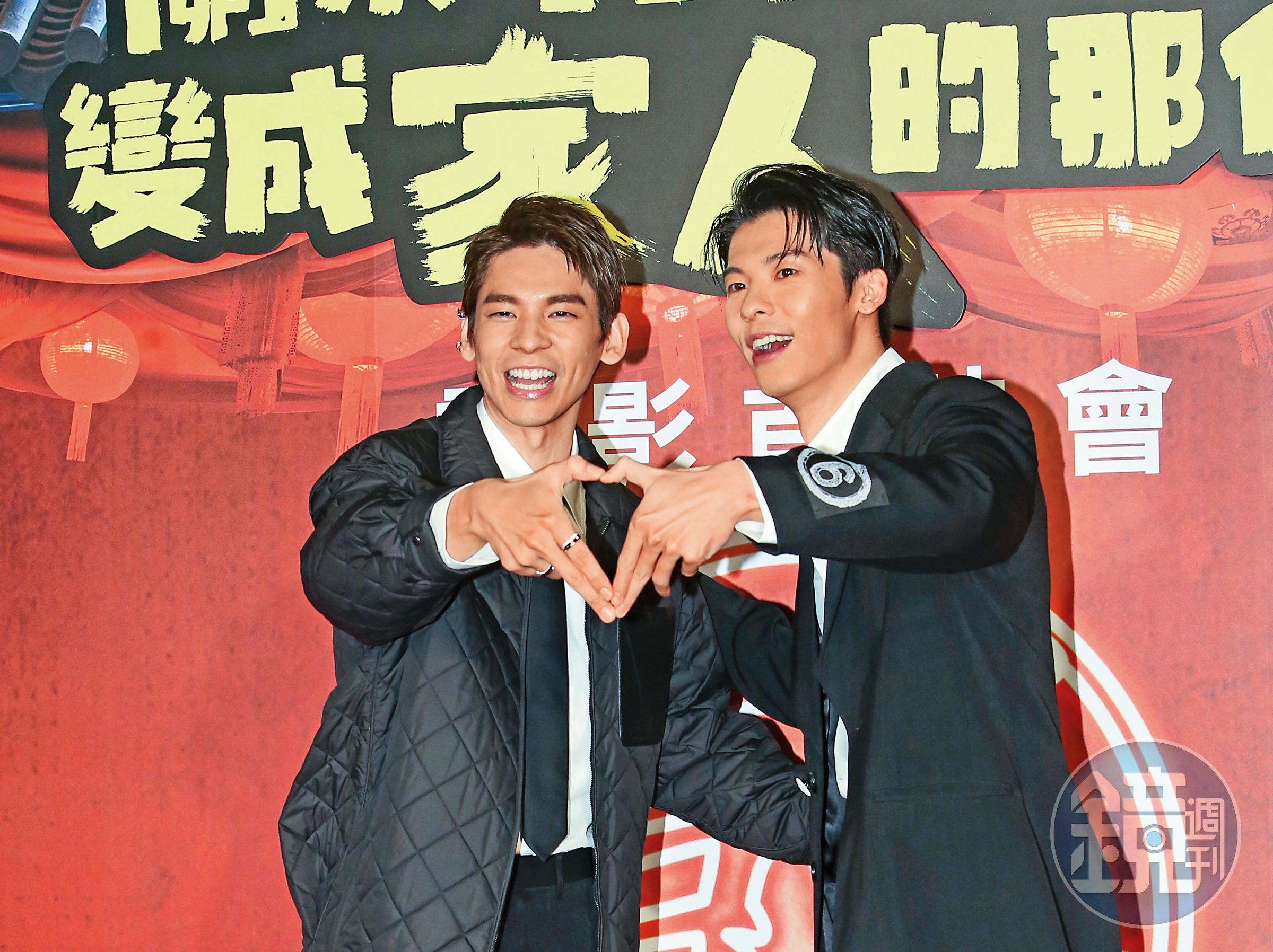 林柏宏(左)和許光漢(右)曾被票選為同志天菜第一、二名,如今同台演出。