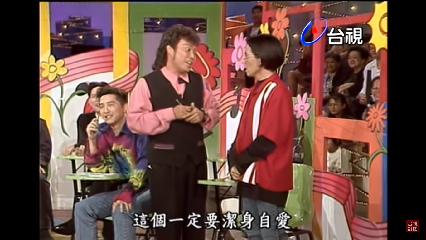 張菲（左）在過往的節目中「神預言」黃子佼（右）如今的遭遇。 （翻攝台視）