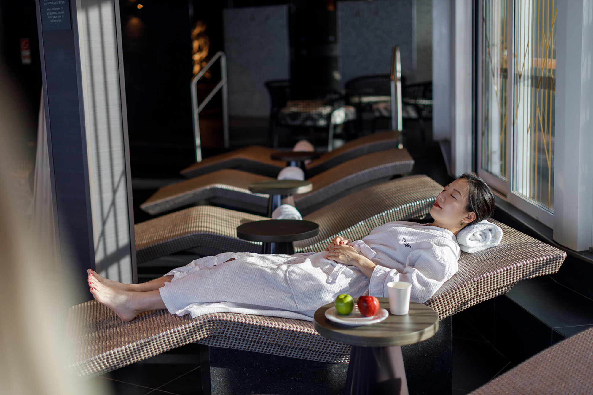 國際知名五星Spa品牌「Mandara Spa」進駐挪威奮進號，旅客可以在超過200坪的舒適空間中享受按摩護理。（雄獅旅遊提供）