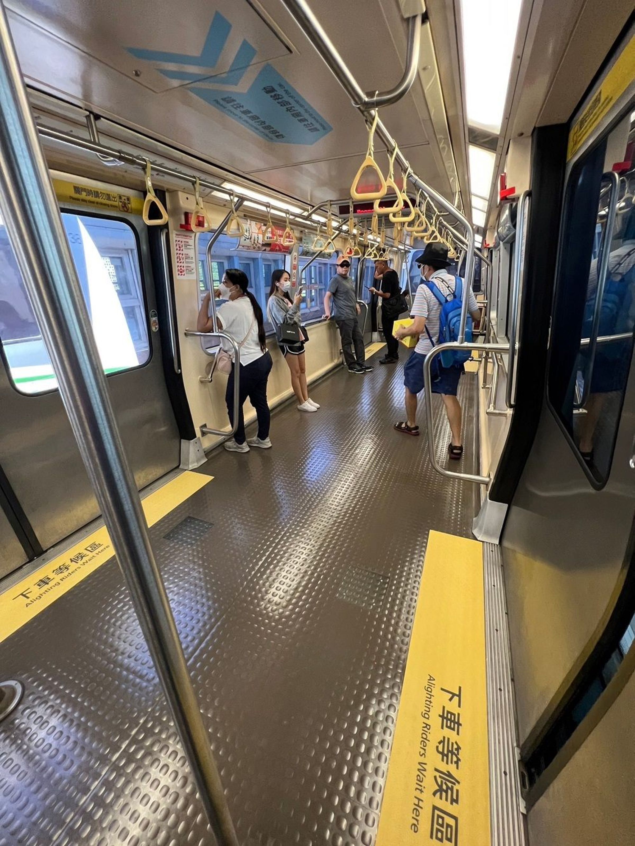 文湖線列車車廂。(北捷提供)