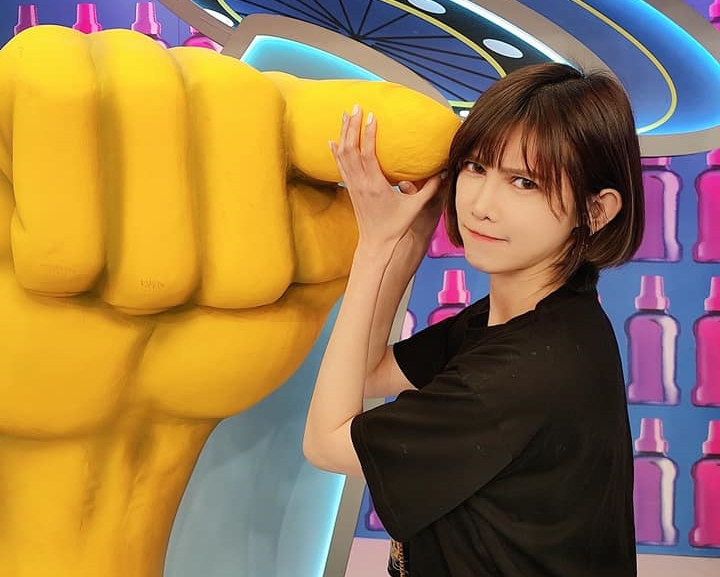 小龜難過寫下遭戲劇一哥侵犯的過程。（翻攝自臉書）