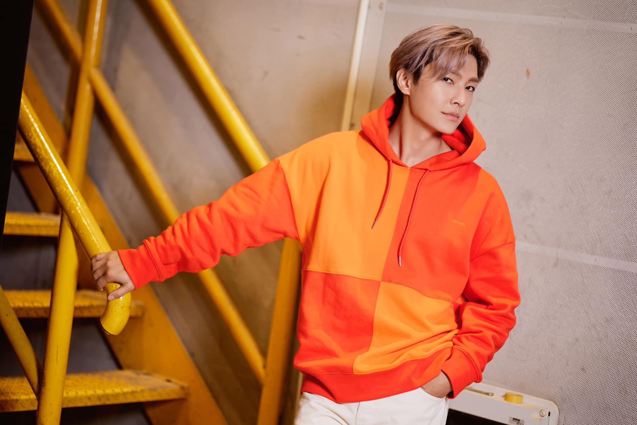 炎亞綸遭控偷拍未成年人性愛影片，律師指出恐面臨7年以上有期徒刑。（翻攝自炎亞綸臉書）