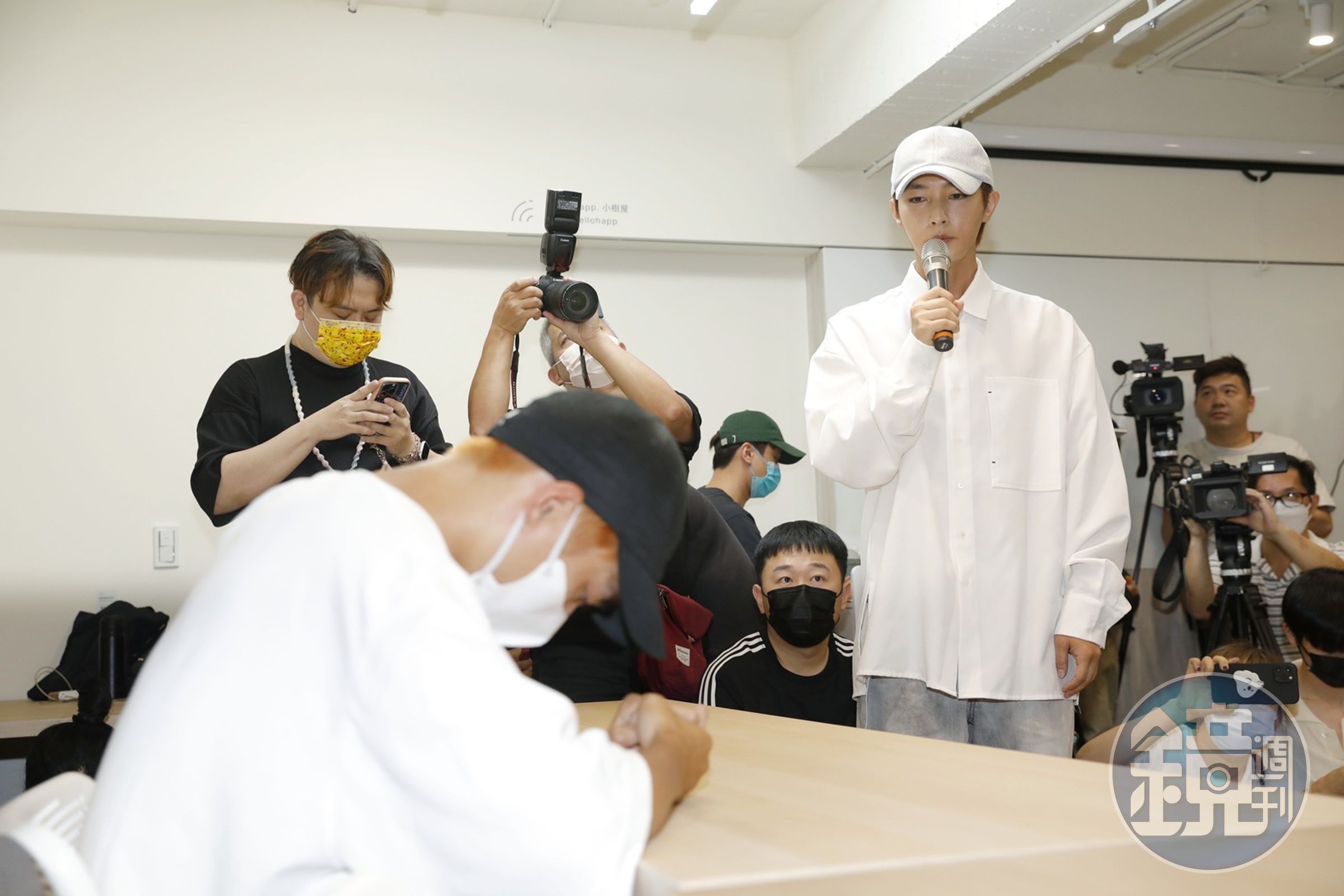 炎亞綸突襲道歉。