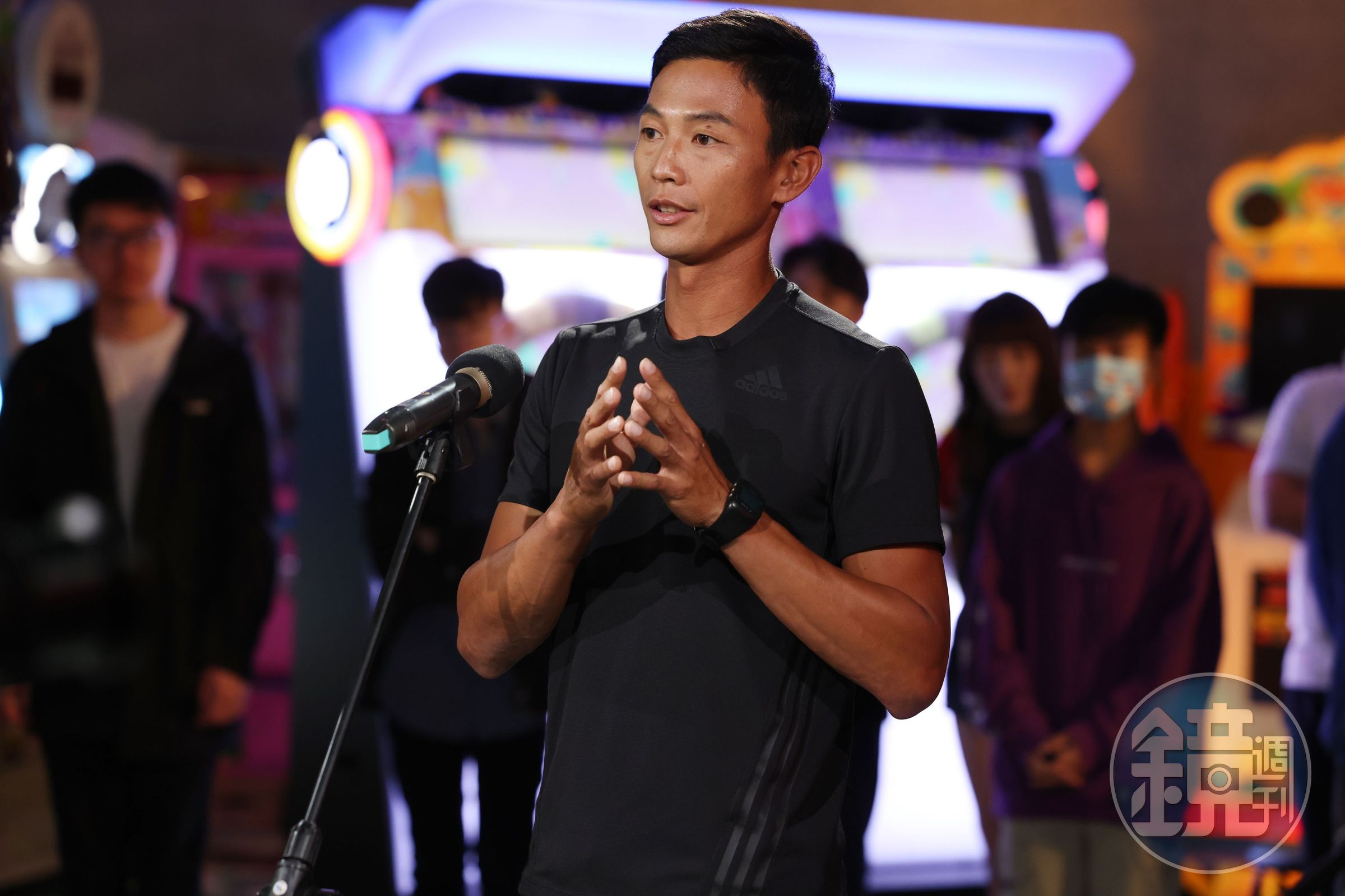 本週五《公視主題之夜SHOW》論壇以《動動手指就能參加亞運—打電動是運動嗎？》為題，特邀網球選手盧彥勳，共同思辨電競相關議題。（公視提供）