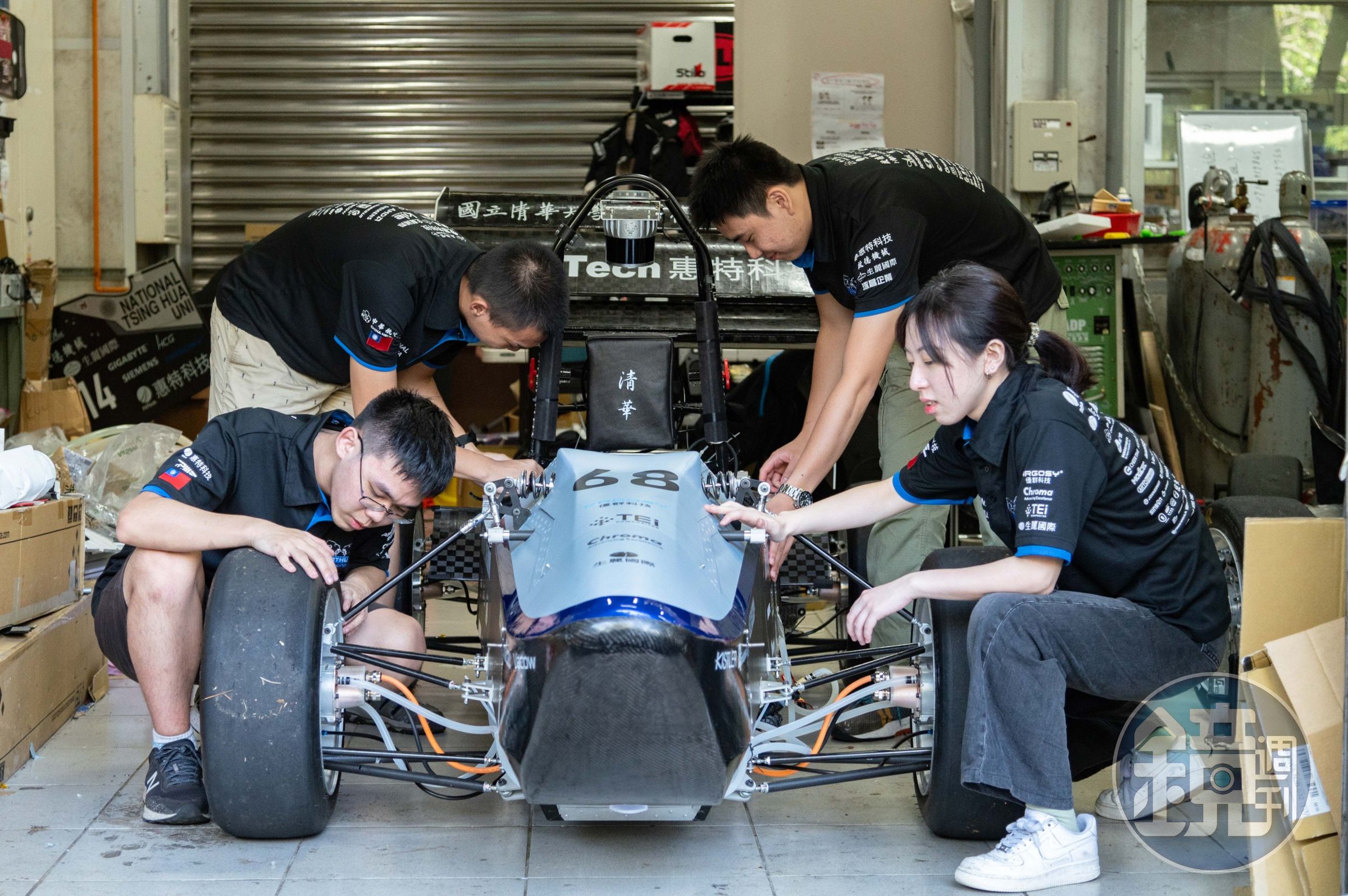 清大賽車工廠花了10月打造第七代無人駕駛電動賽車。（清華大學提供）