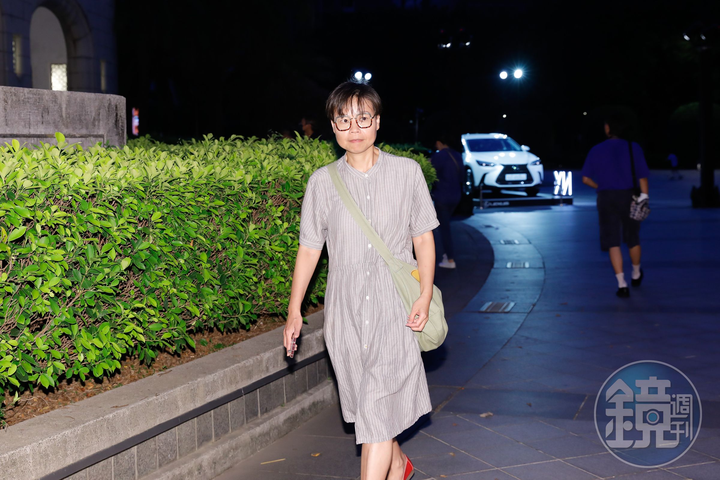 演員黃舒湄單槍匹馬前進台北電影節開幕活動,最後未能碰上主席易智言。
