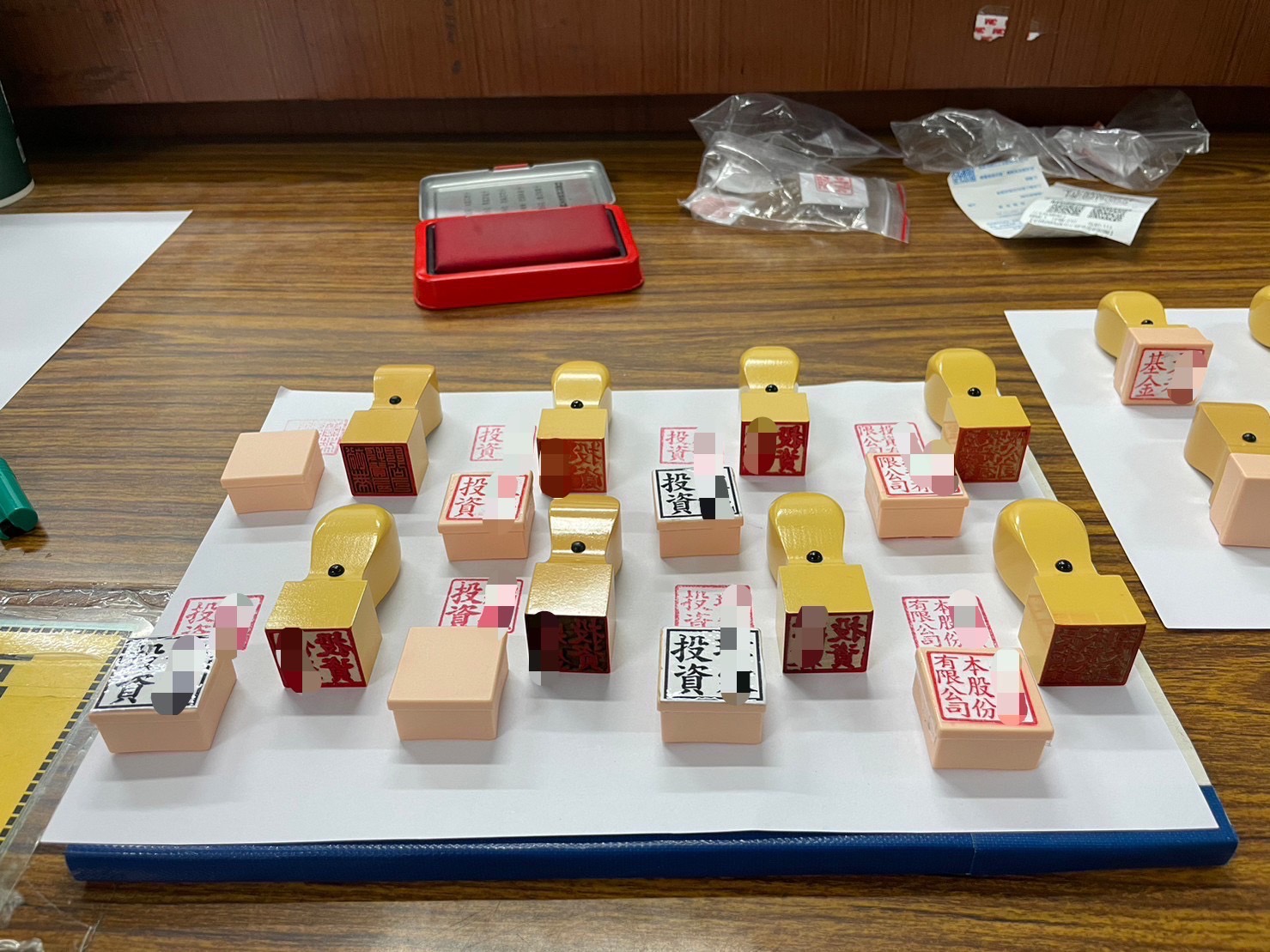 警方查扣贓證物。(翻攝畫面)