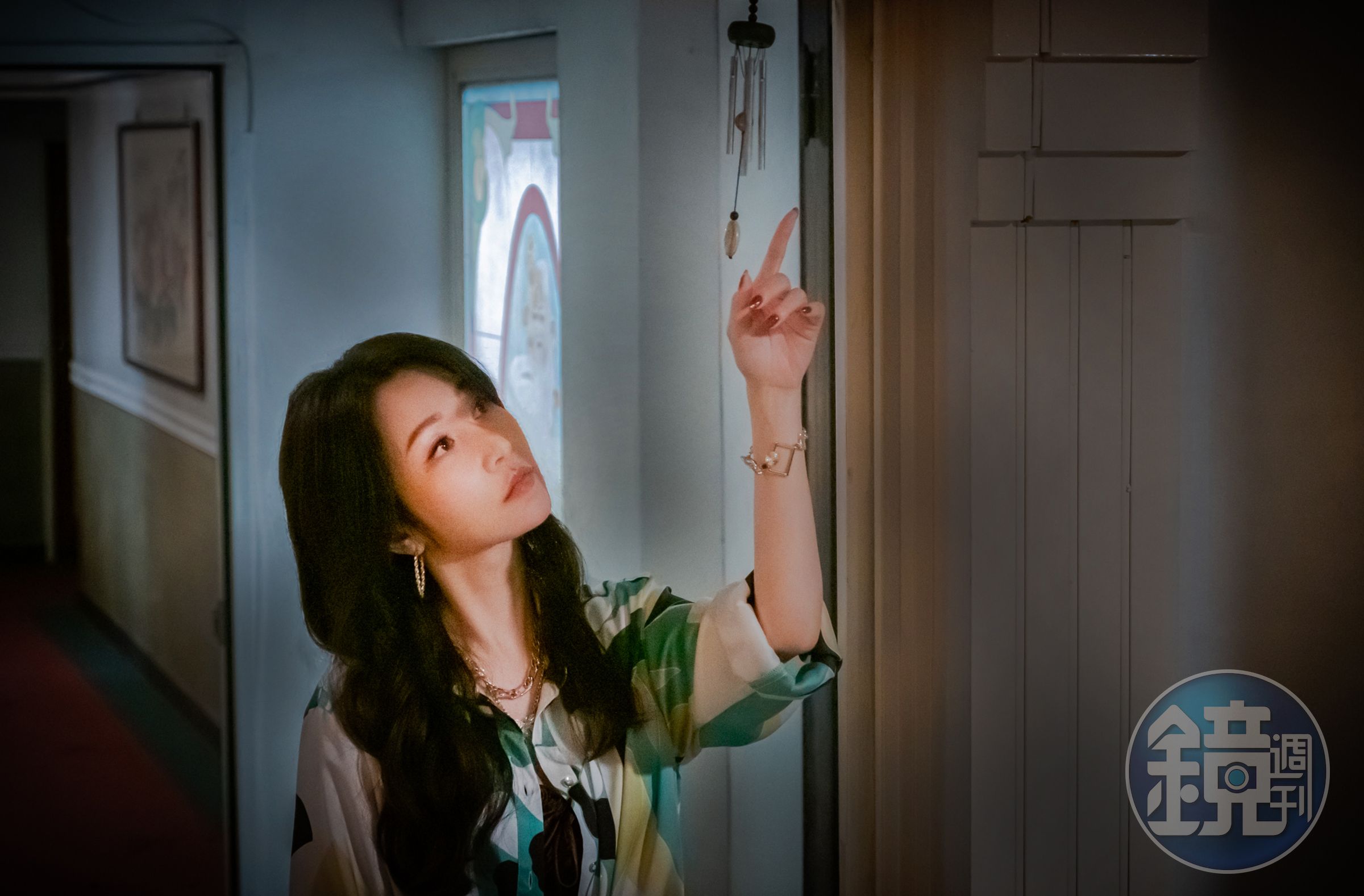 才在《化劫》被「上仙」附體的曾莞婷，又在《粽邪3：鬼門開》中出現。（華影國際提供）