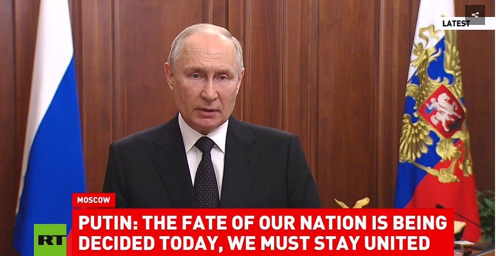 俄羅斯總統普丁發表電視演說回應，批判普里格津的動作是「在人民背後捅一刀」。（翻自推特）