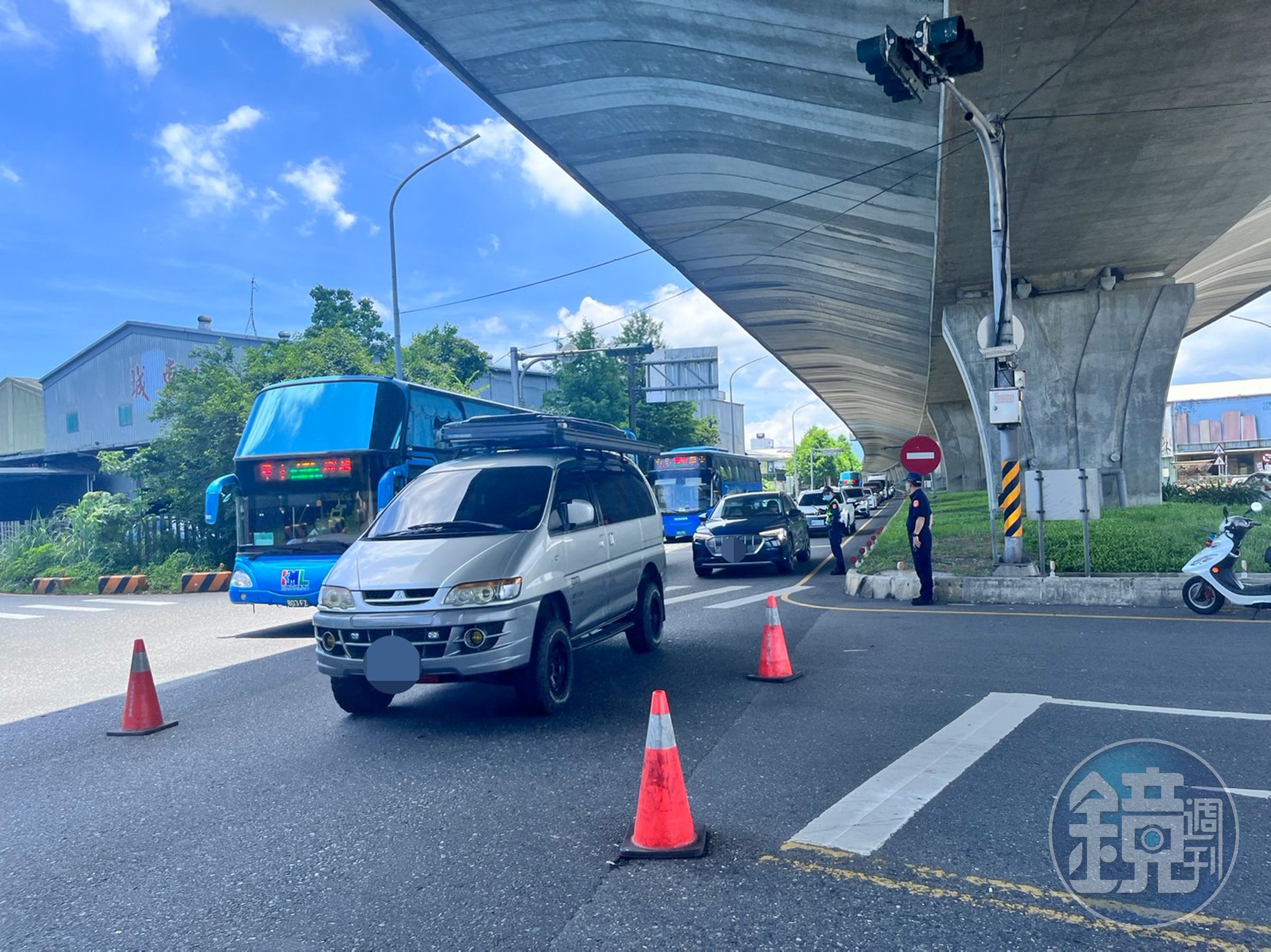 民眾可多利用高速公路1968App查詢管制措施與即時路況。(警方提供)