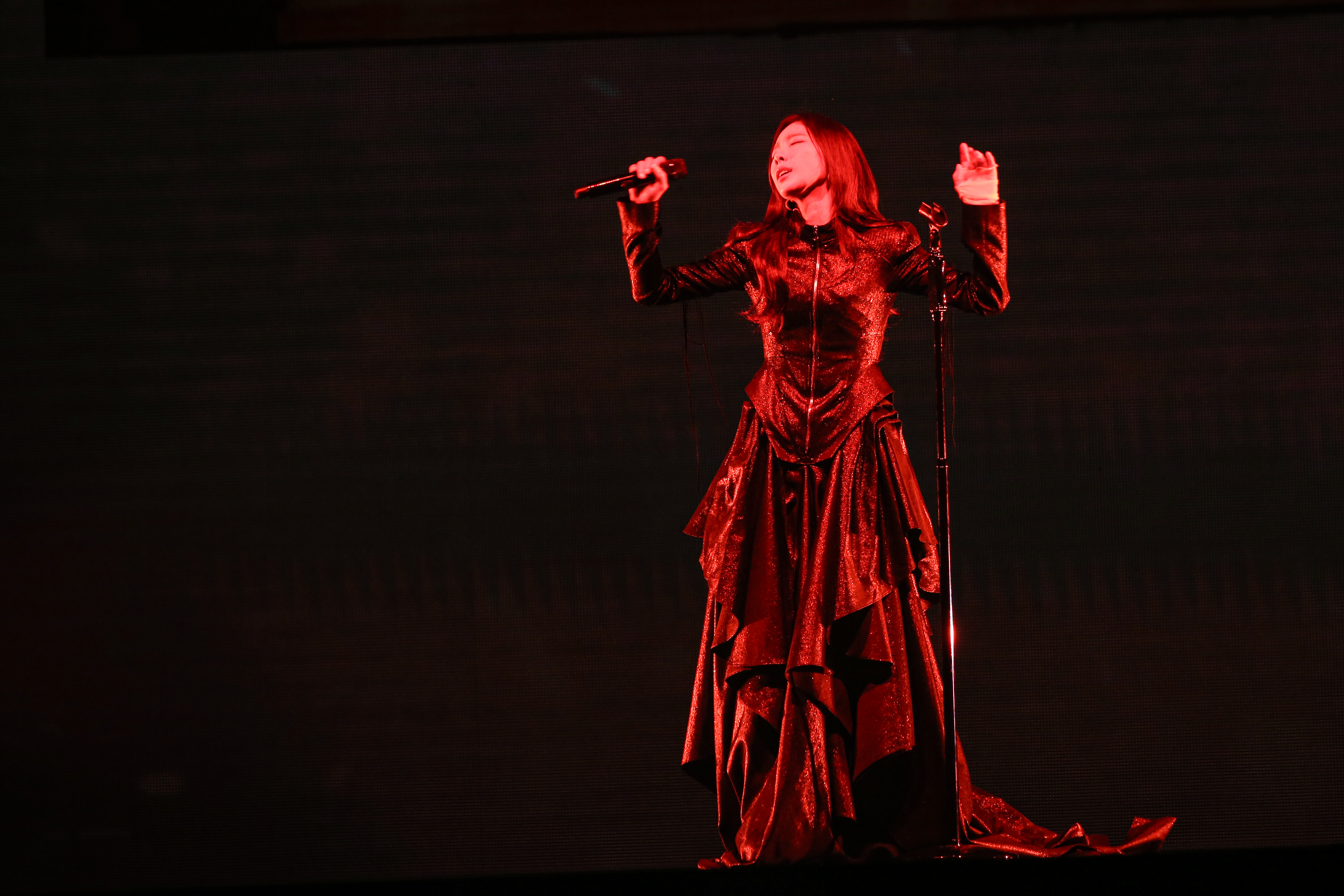 太妍演唱會吸引上萬歌迷進小巨蛋與太妍在端午連假同歡。