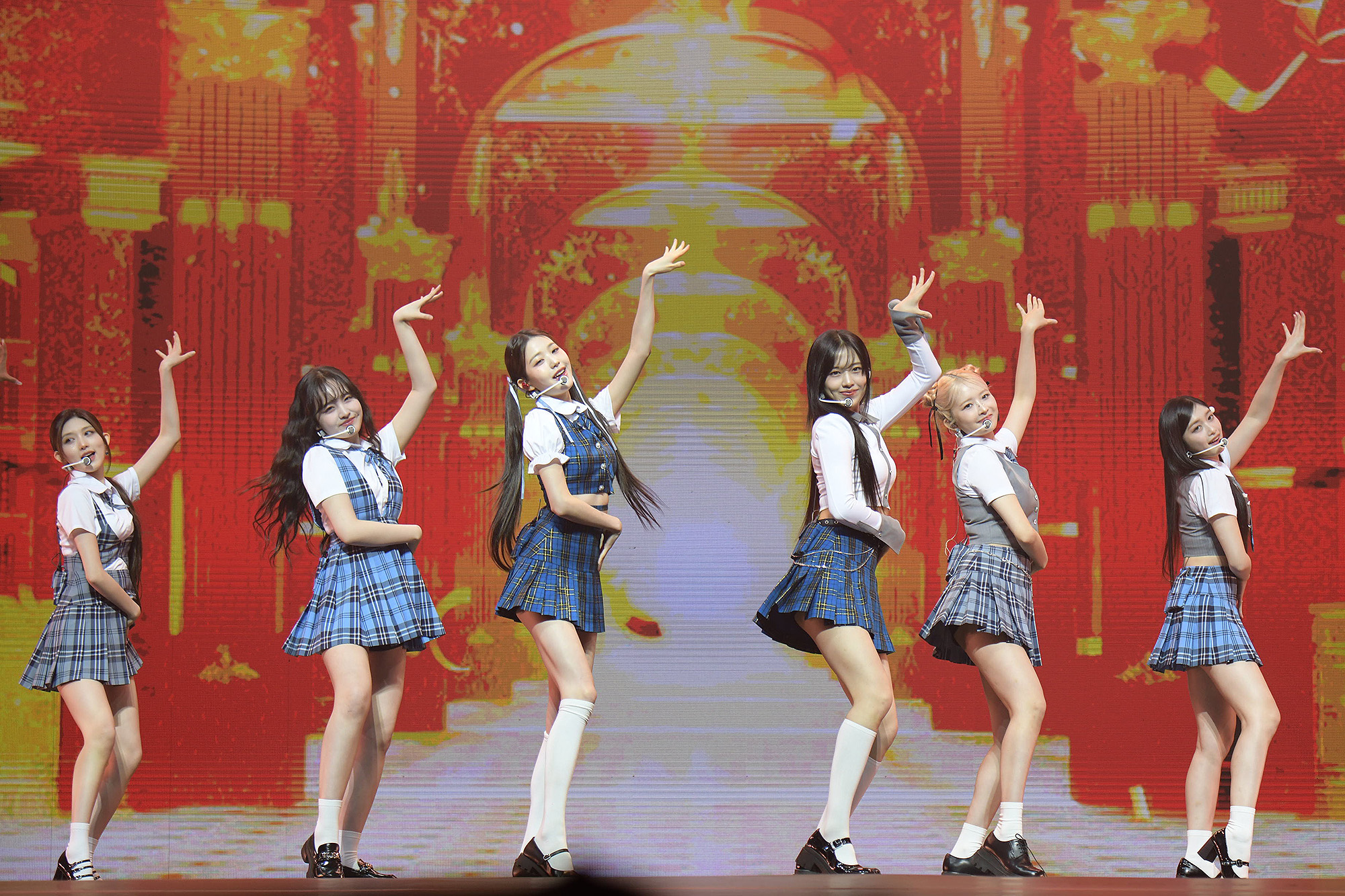 IVE演唱會帶來15首歌曲，並開麥飆高音，歌舞讓粉絲超投入。（得藝室策劃有限公司提供）