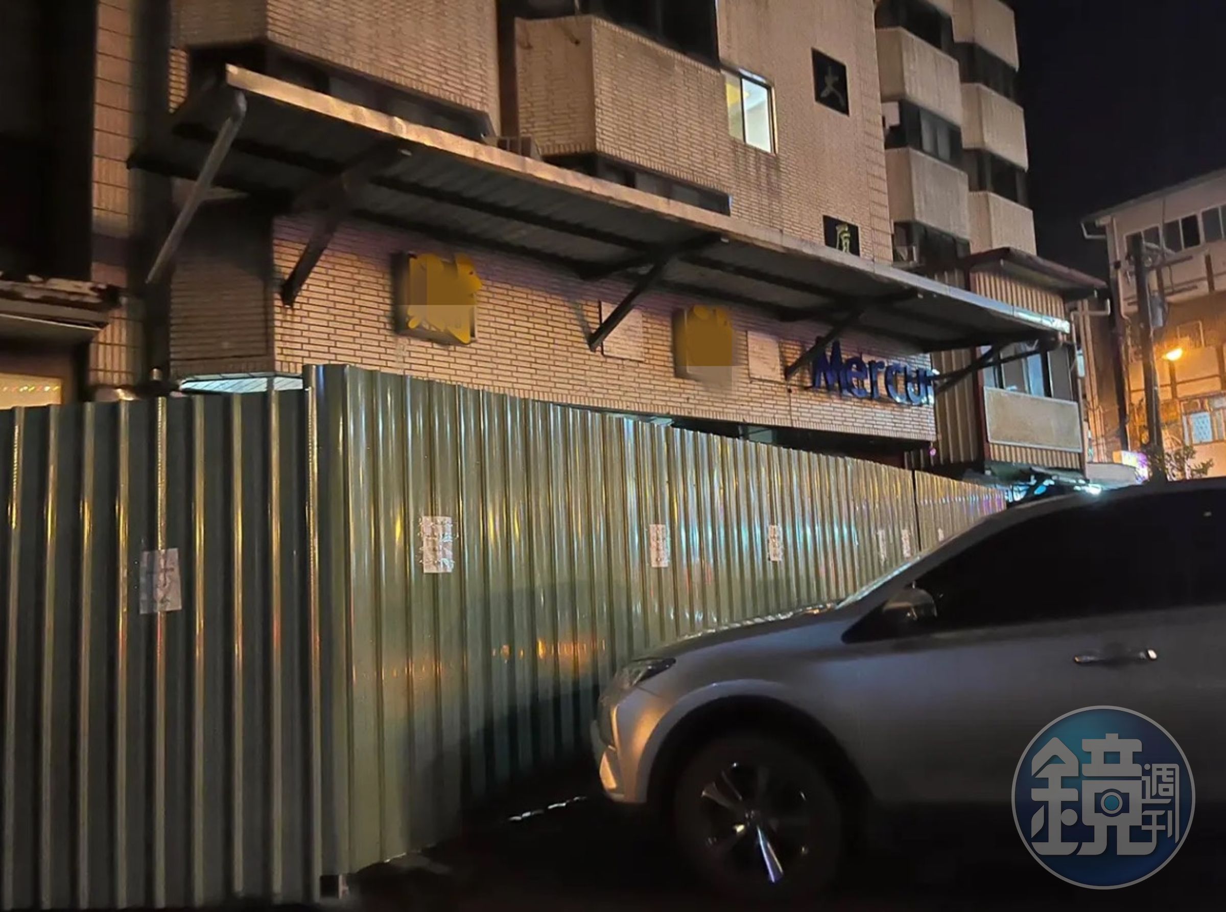 女網友預定花蓮某飯店,沒想到抵達驚見根本無法入住。(翻攝自Dcard)