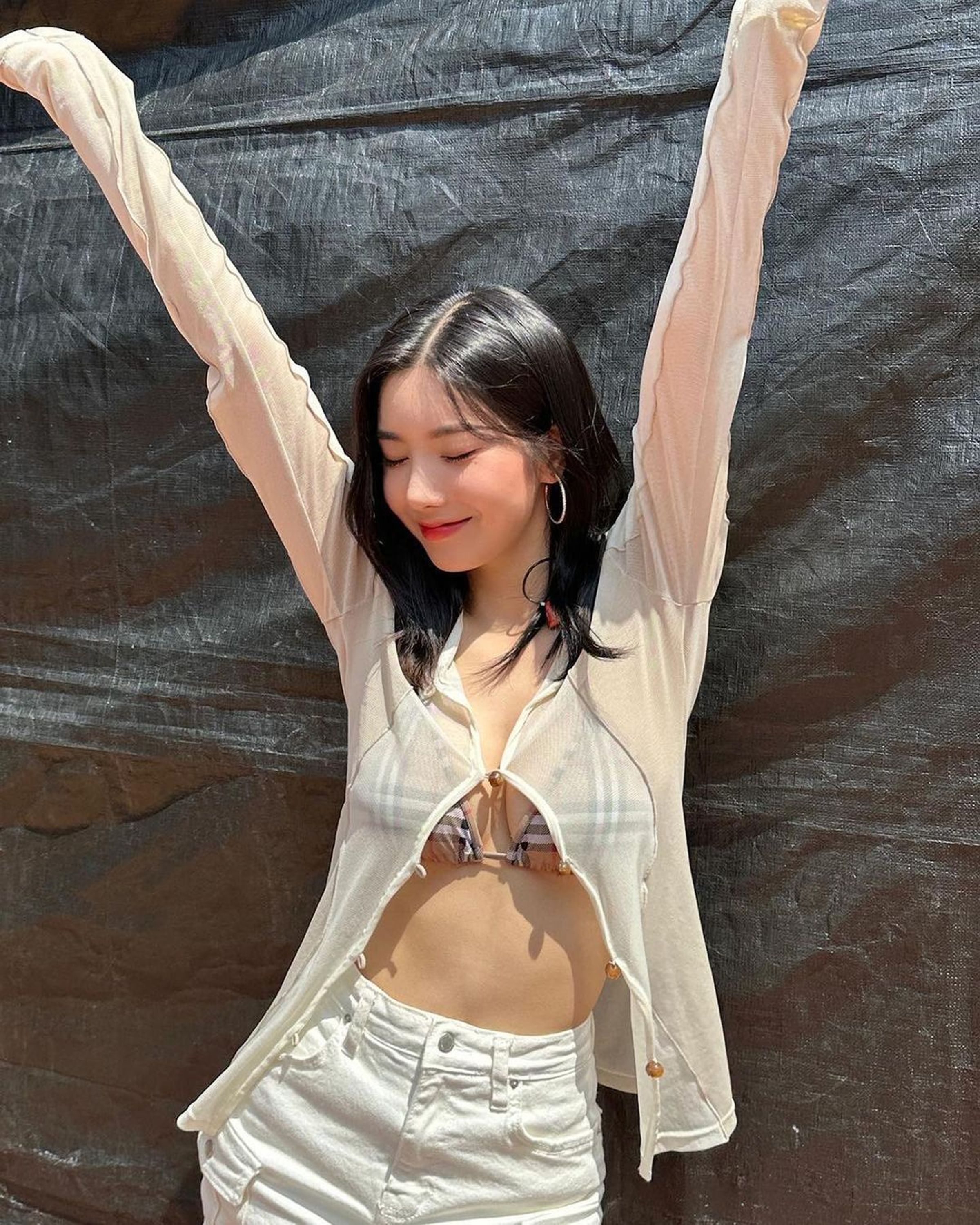 網友封權恩妃「韓國女團第一美胸」。(翻攝權恩妃instagram)