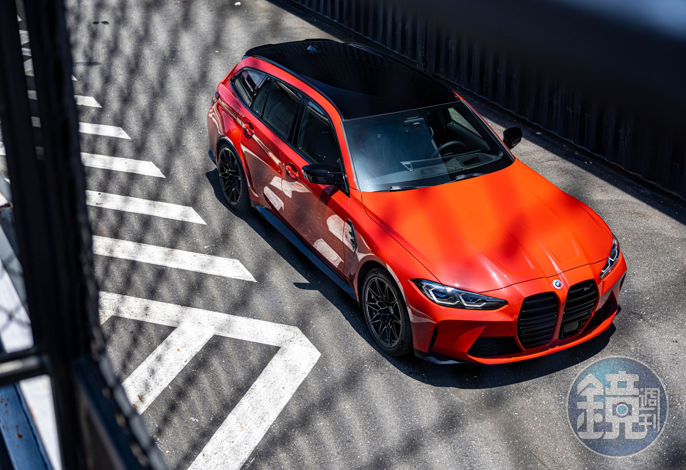BMW M3 Competition Touring結合BMW M3 Competition勁悍性能與Touring車型的靈活機能,除了滿足熱血賽車體驗也能兼具日常生活使用。