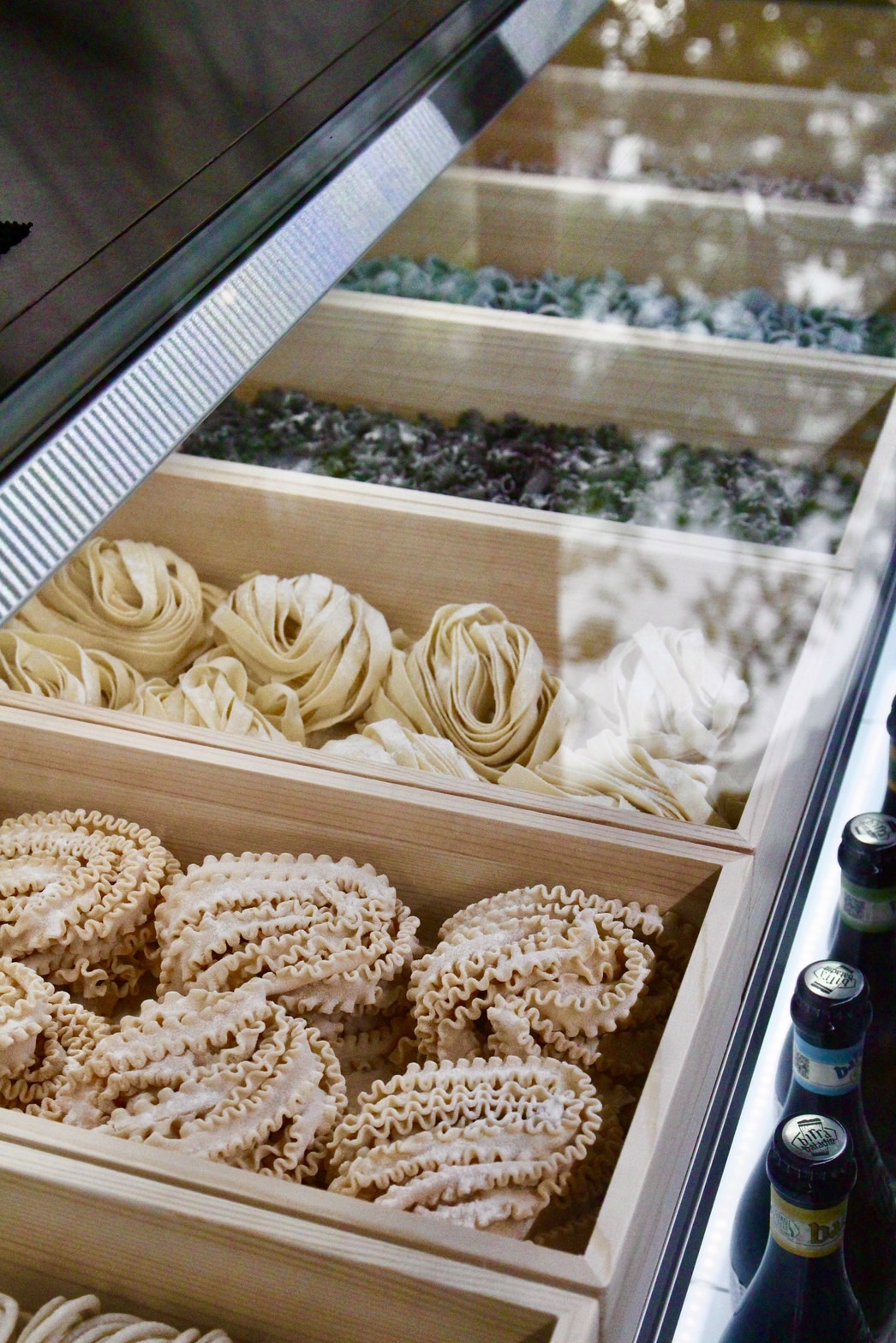 PASTAIO形色多元新鮮手工義大利麵,融合經典與創意。