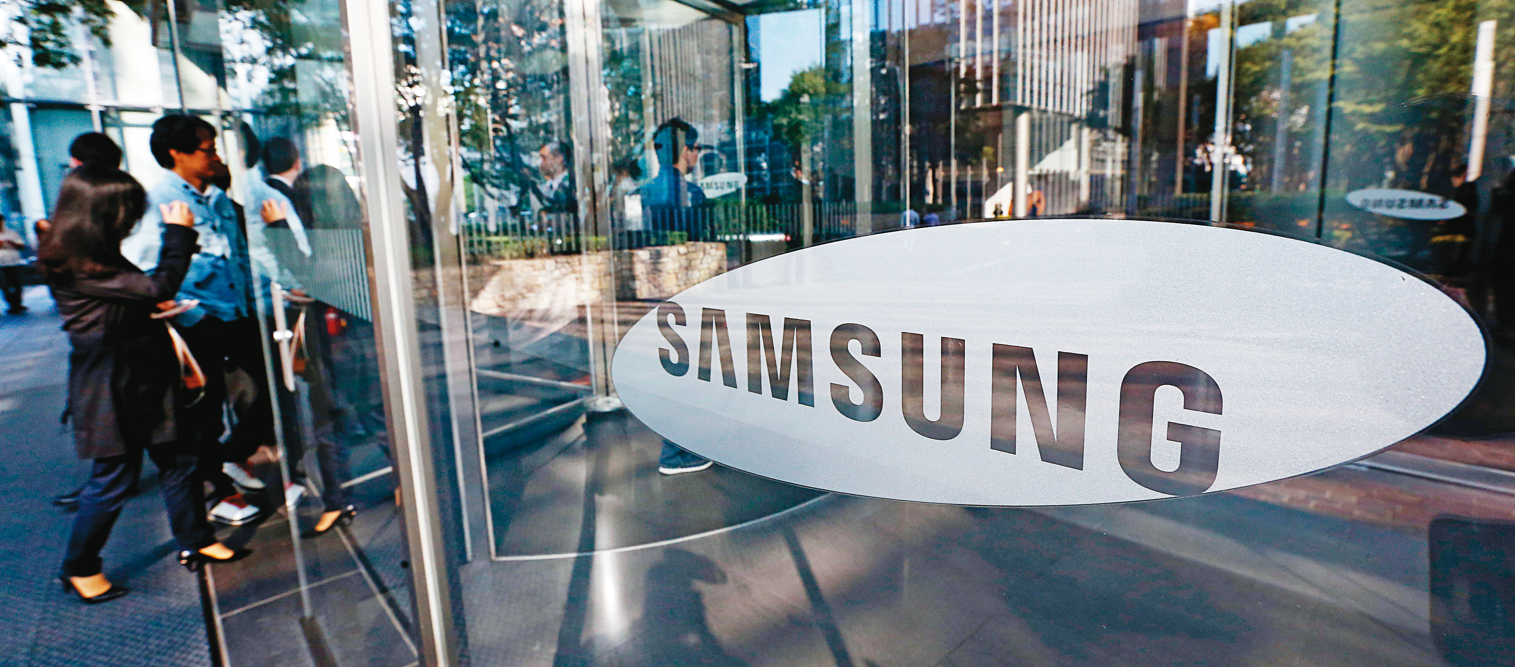 三星為避免洩密事件再度發生，於5月初禁止員工使用ChatGPT。（東方IC）