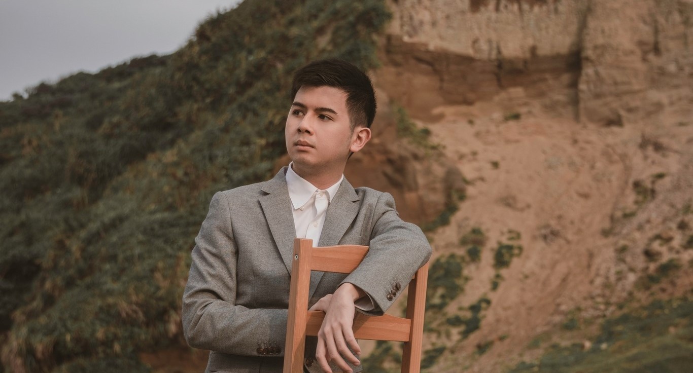 馬來西亞大學講師周兆鴻今（27日）凌晨透過臉書，陳述2015年秋天赴台留學時，遭社團蕭姓學長性騷擾的不愉快經歷。（翻攝自周兆鴻臉書）