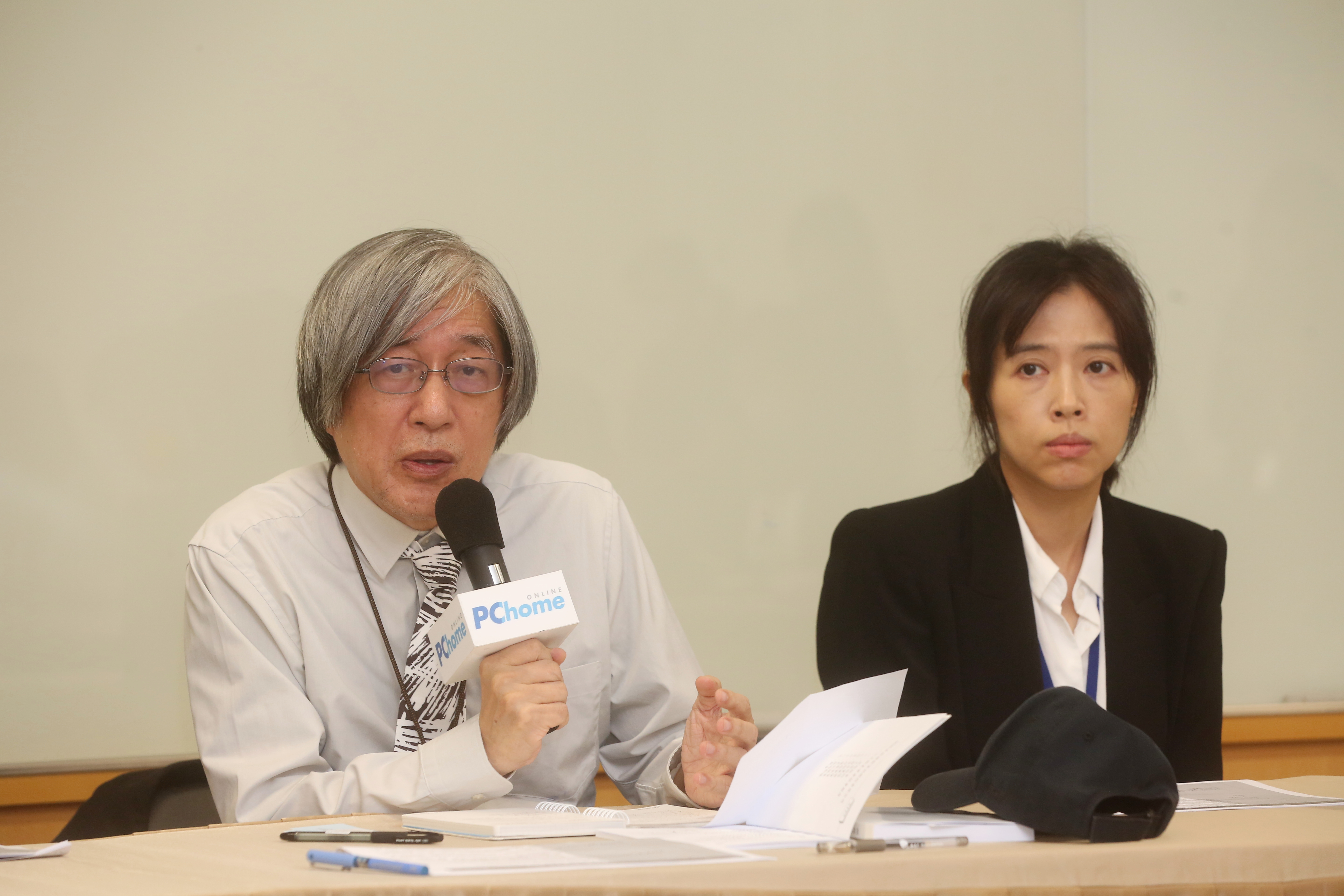 網家營運虧損擴大無法配發股息，詹宏志首度對小股東道歉認錯。