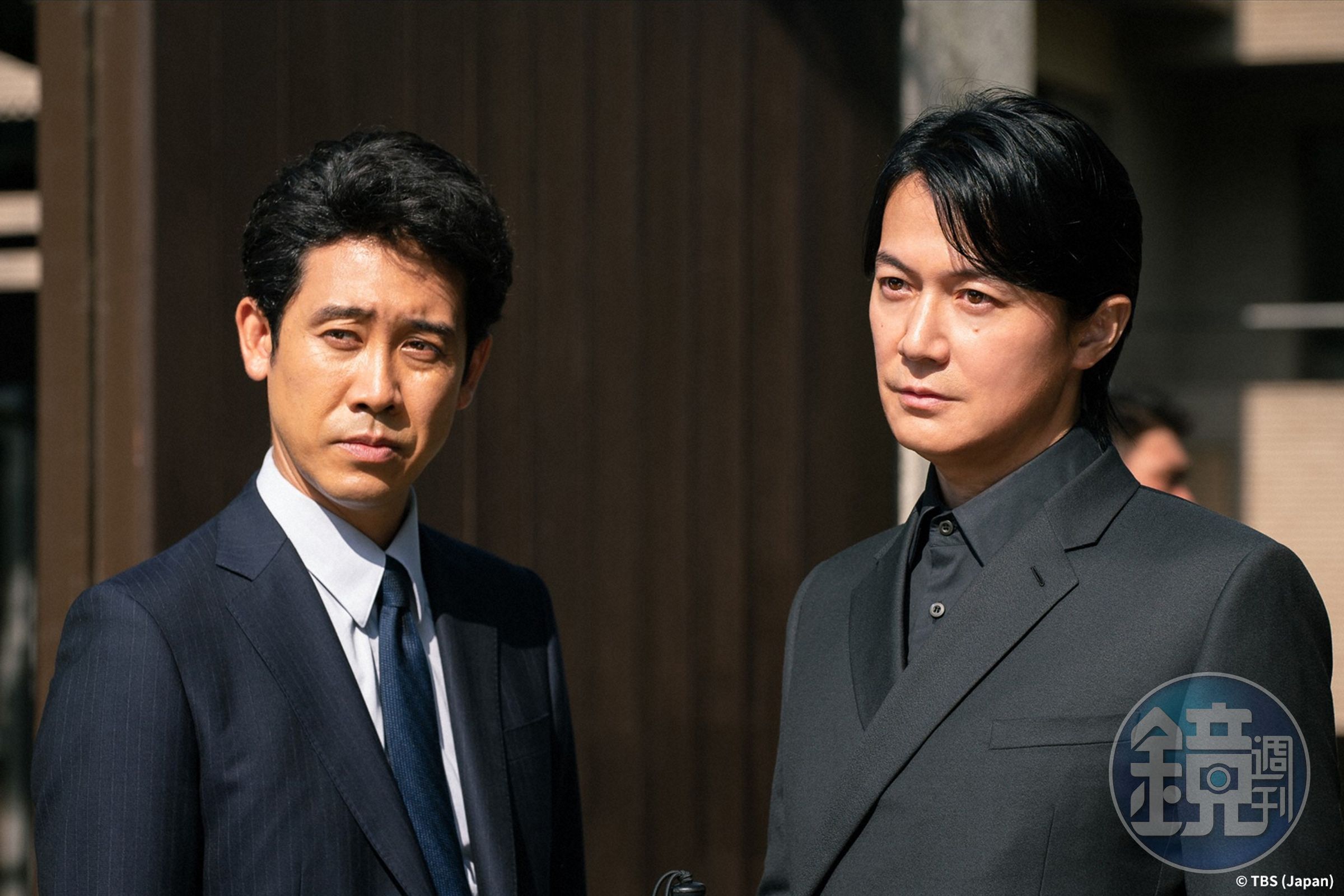 福山雅治（右）與大泉洋主演日劇《Last Man－全盲搜查官－》全劇收視保持在雙位數完美收官。（friDay影音提供）