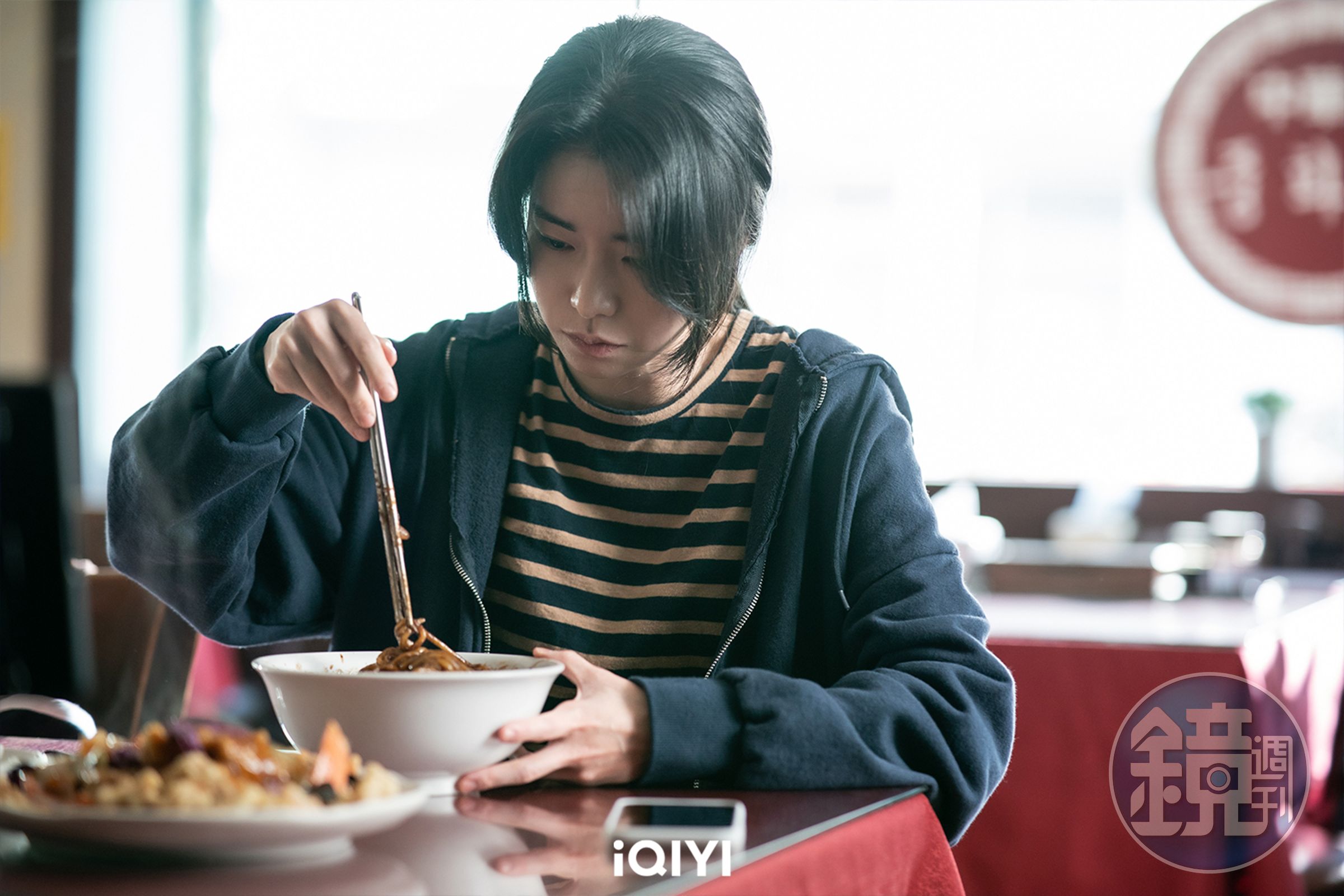 林知衍吃炸醬麵的場景成為《有院子的家》名場面。（愛奇藝國際站提供）