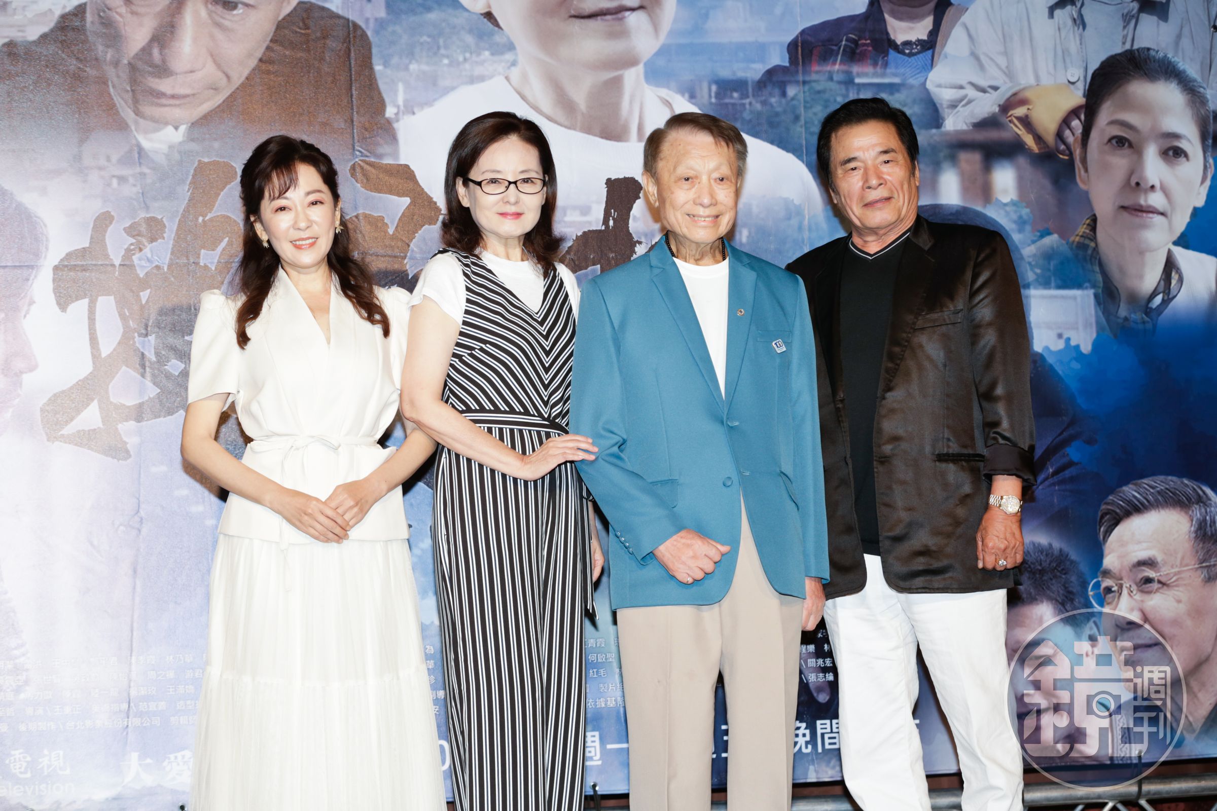 雷洪(右1)在戲裡難得演出遊民,況明潔(左1)說王淑娟(左2)帶來的美食害她把飯都吃光了。