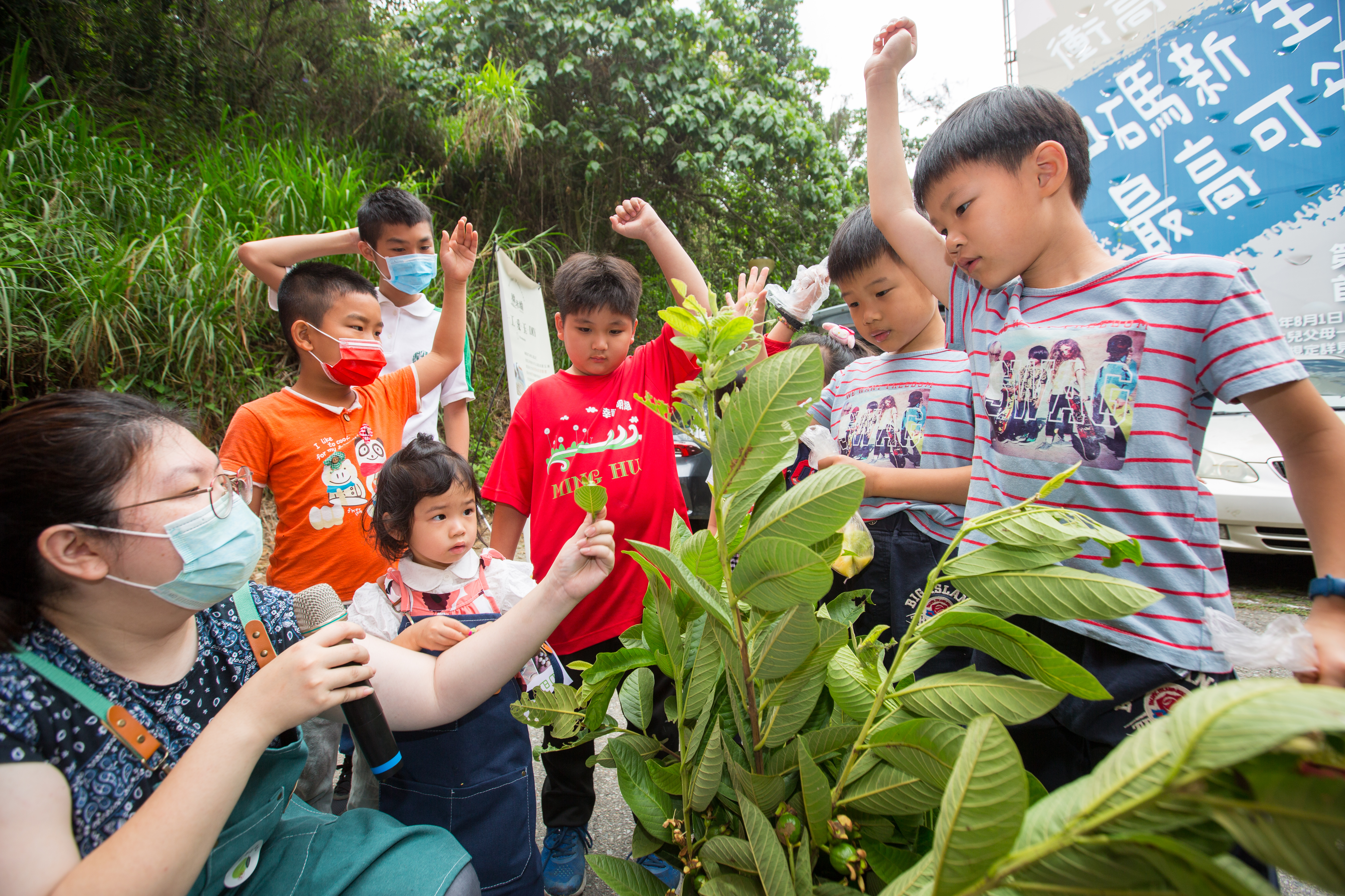 藤山市集不定期舉辦食農講座,吸引許多親子遊客報名。