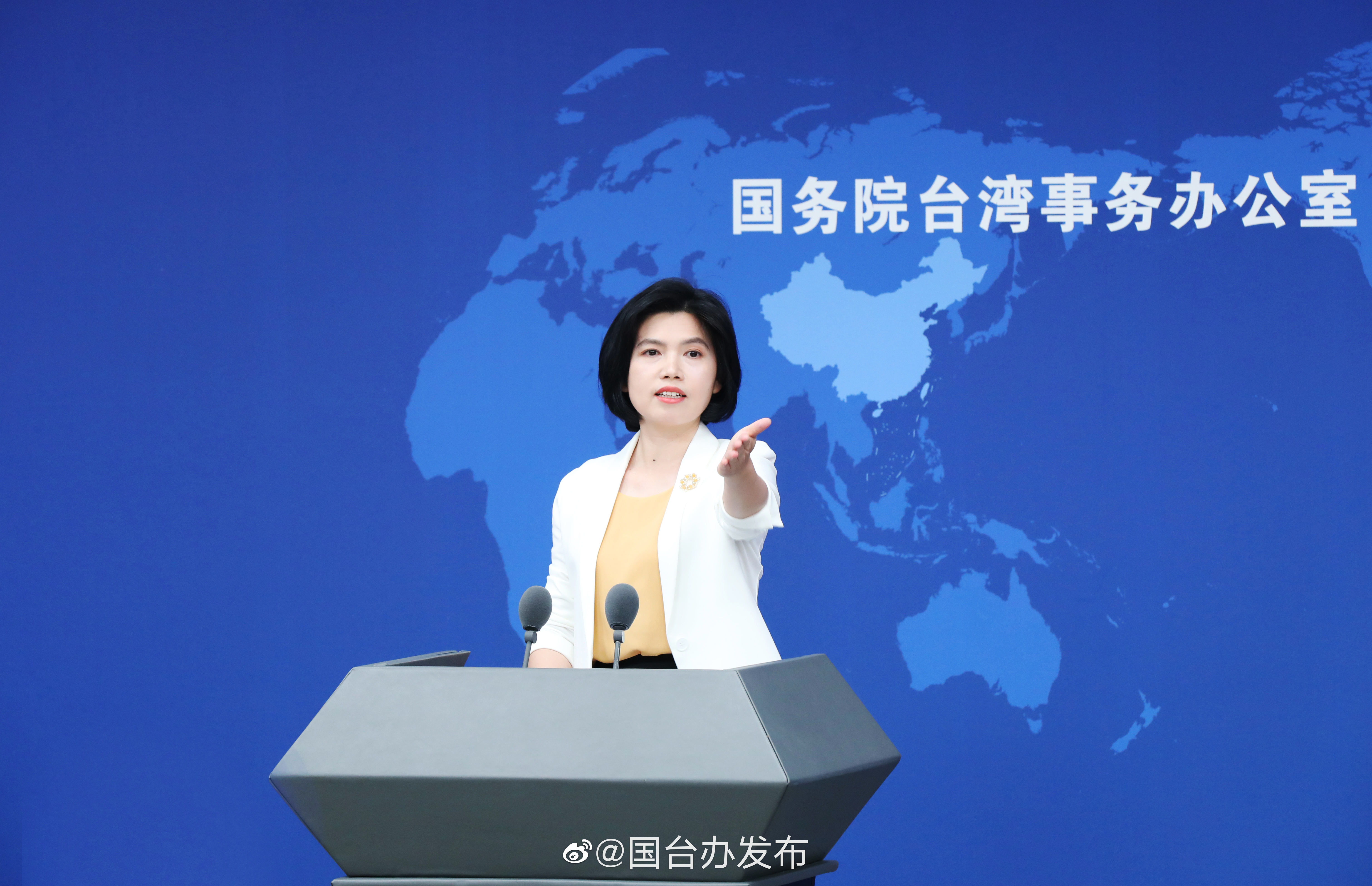 記者會被問及對網路討論一事,朱鳳蓮稱「每一條路,都是回家的路」。(翻攝自微博@國台辦發布)