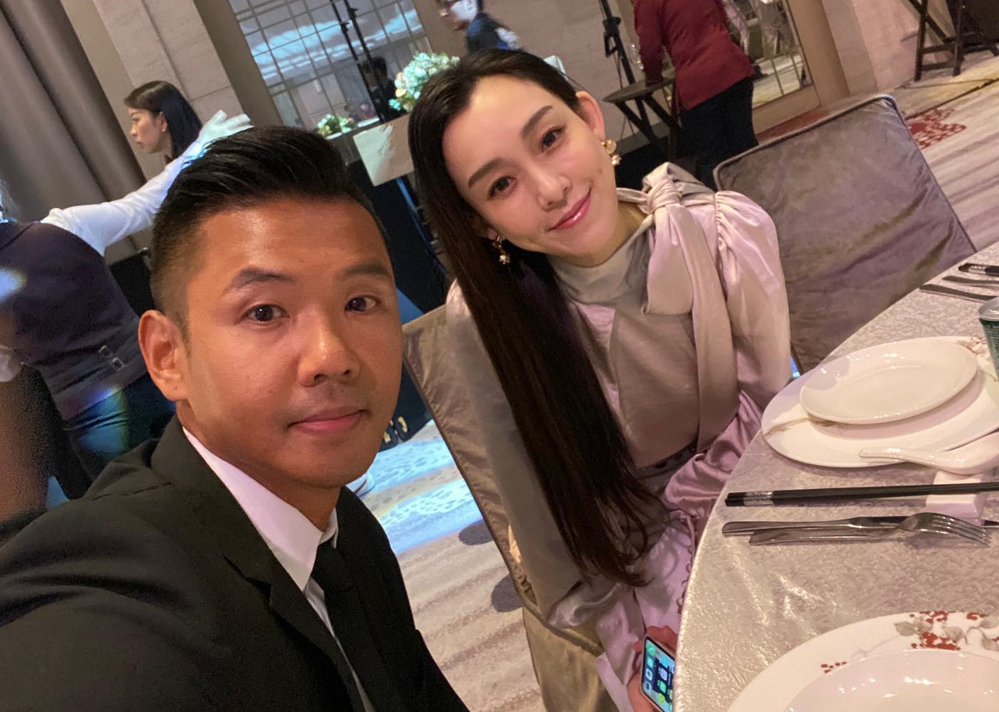 網紅陳沂質疑范瑋琪的發文破綻百出，稱黑人滴酒不沾的部分更是毫無邏輯。（翻攝自范范 范瑋琪臉書）