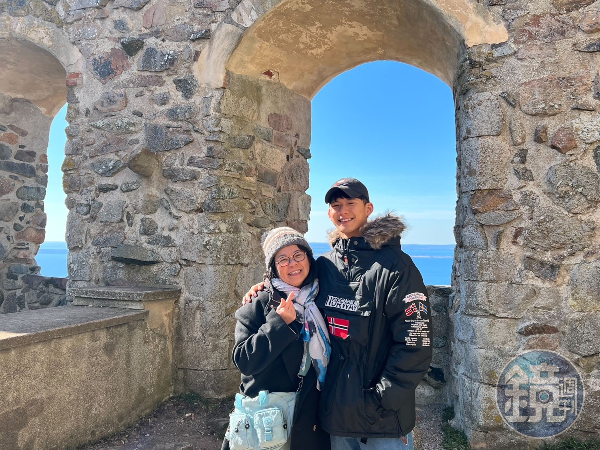 吳念軒之前去國外找媽媽,母子一起去旅行。(翻攝自吳念軒臉書)