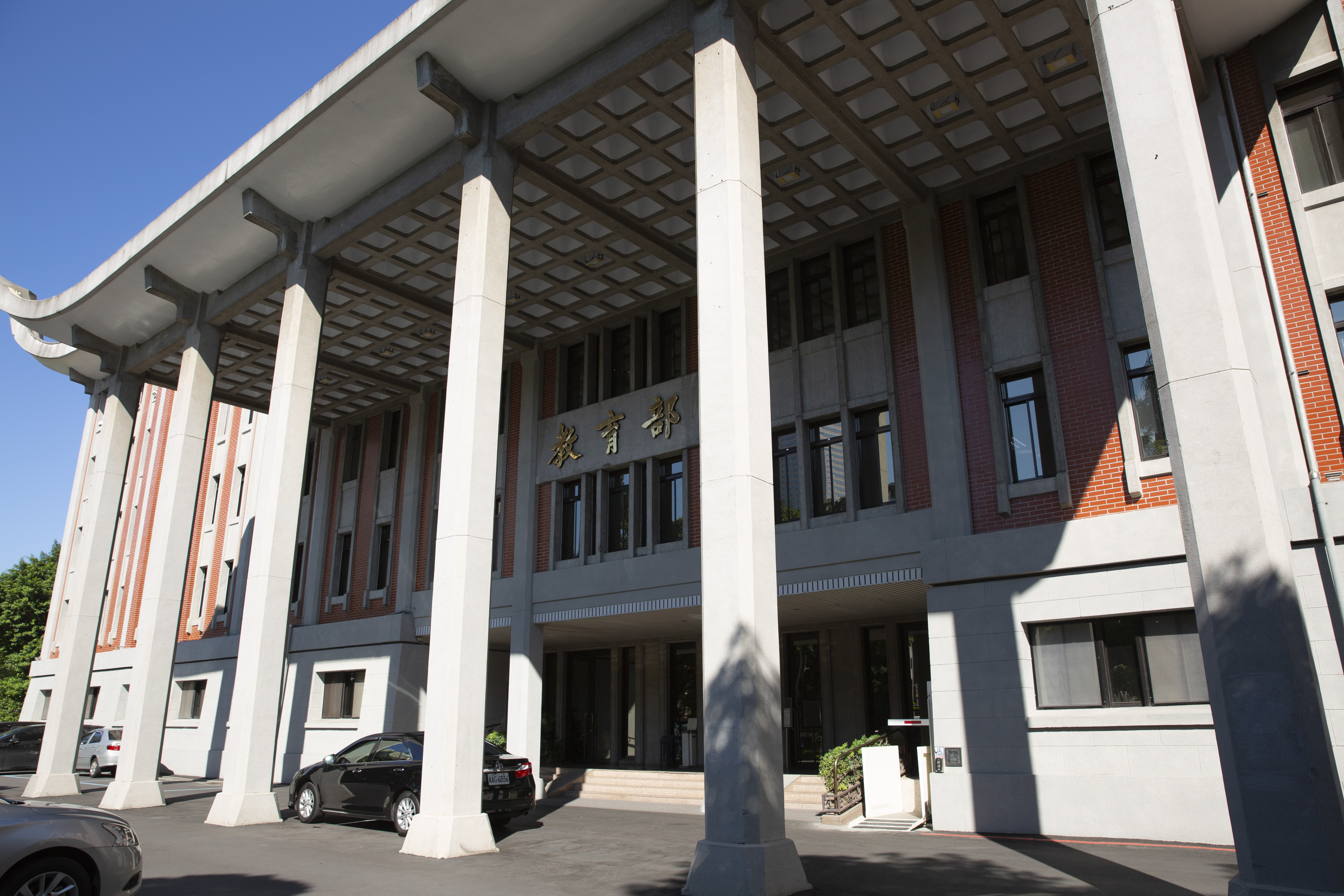 「教育平權1+3方案」預計明年2月實施。(本刊資料照)