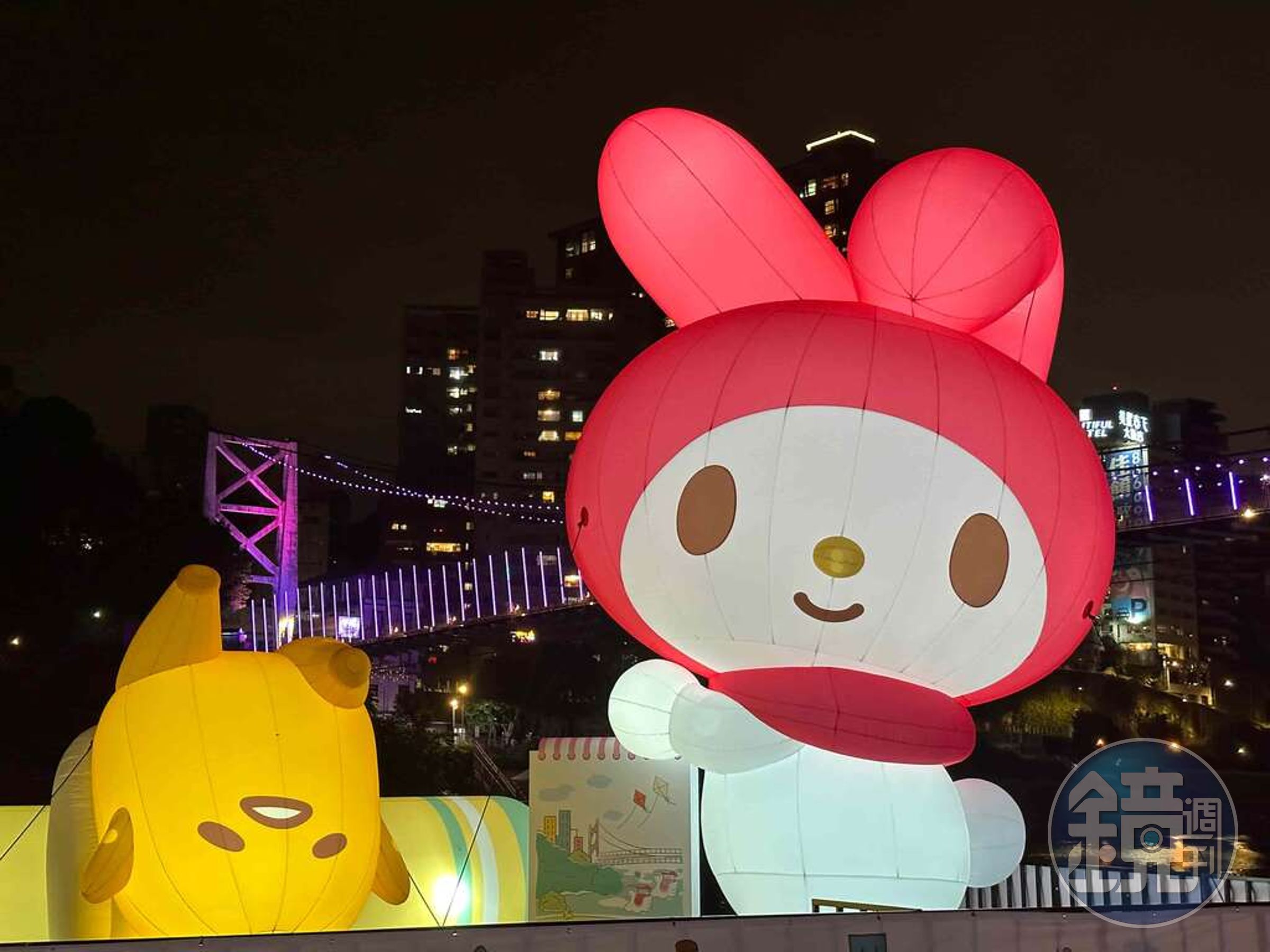 「三麗鷗家族明星」在碧潭風景特定區東岸廣場和大家見面。（新北觀旅局提供）