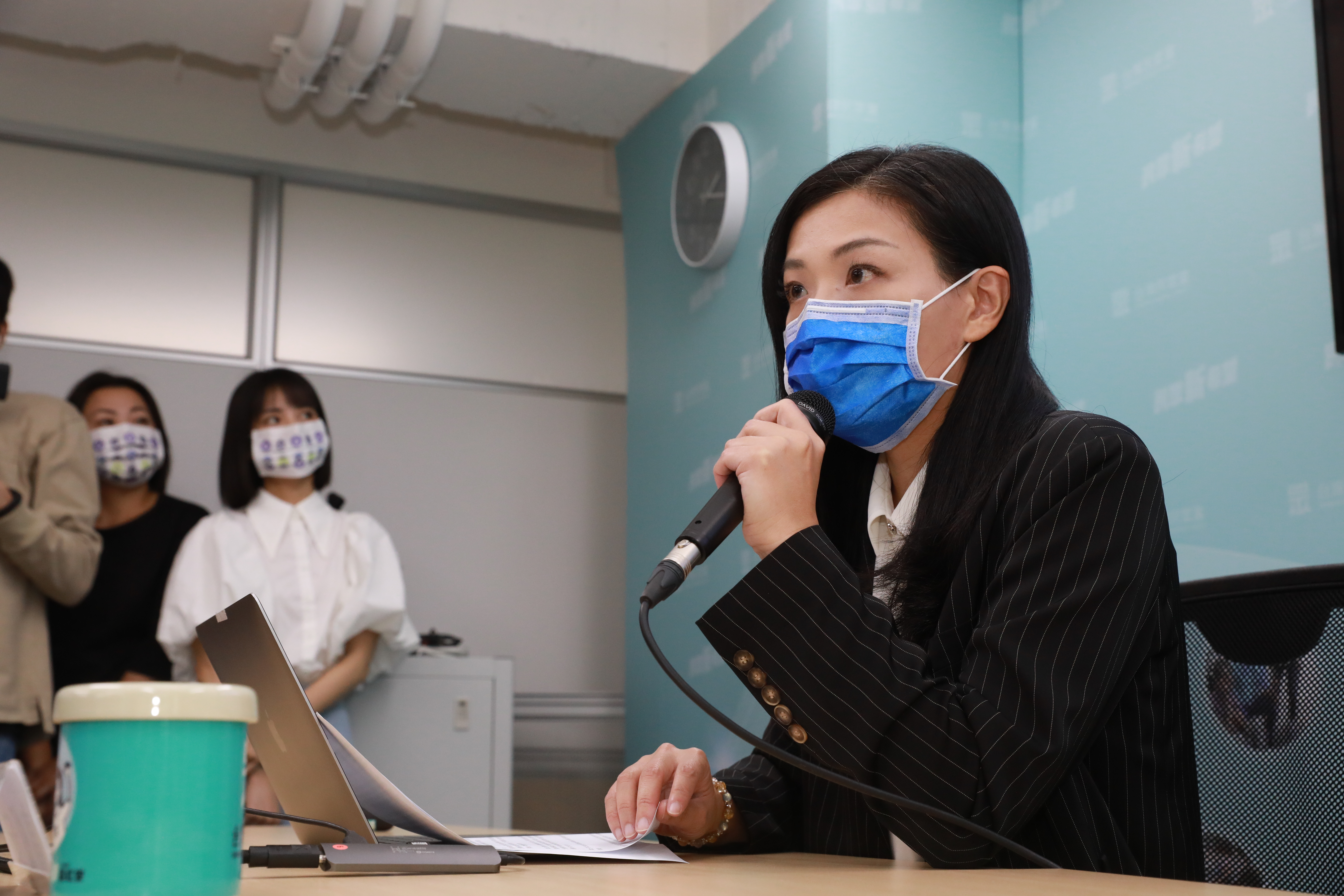 新竹市長高虹安的一名幕僚2019遭爆性騷反提侵害名譽訴訟，不過近日敗訴，竹市府也做出回應。（本刊資料照）