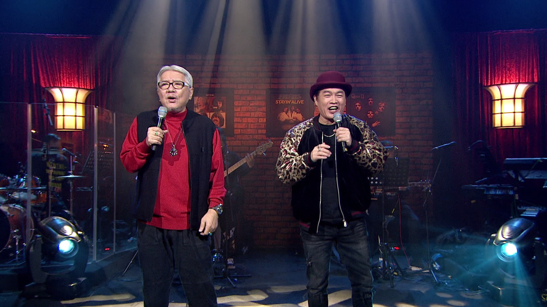 康康、王夢麟上節目錄影。（年代MUCH提供）