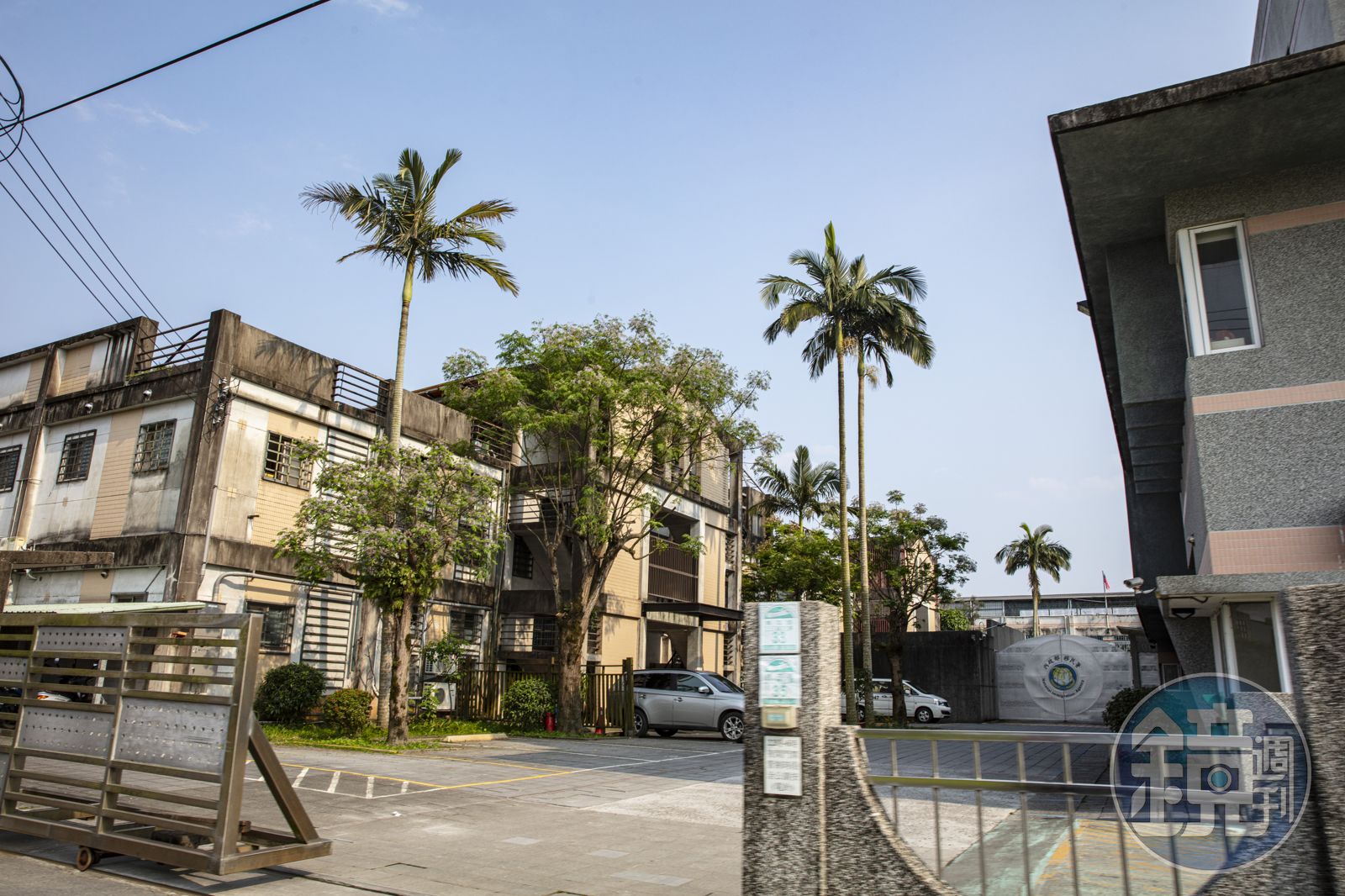 檢調日前接獲檢舉,移民署宜蘭收容所疑有保全人員替收容人夾帶金錢、食物,並收取「手續費」從中牟利。(示意圖,資料照)