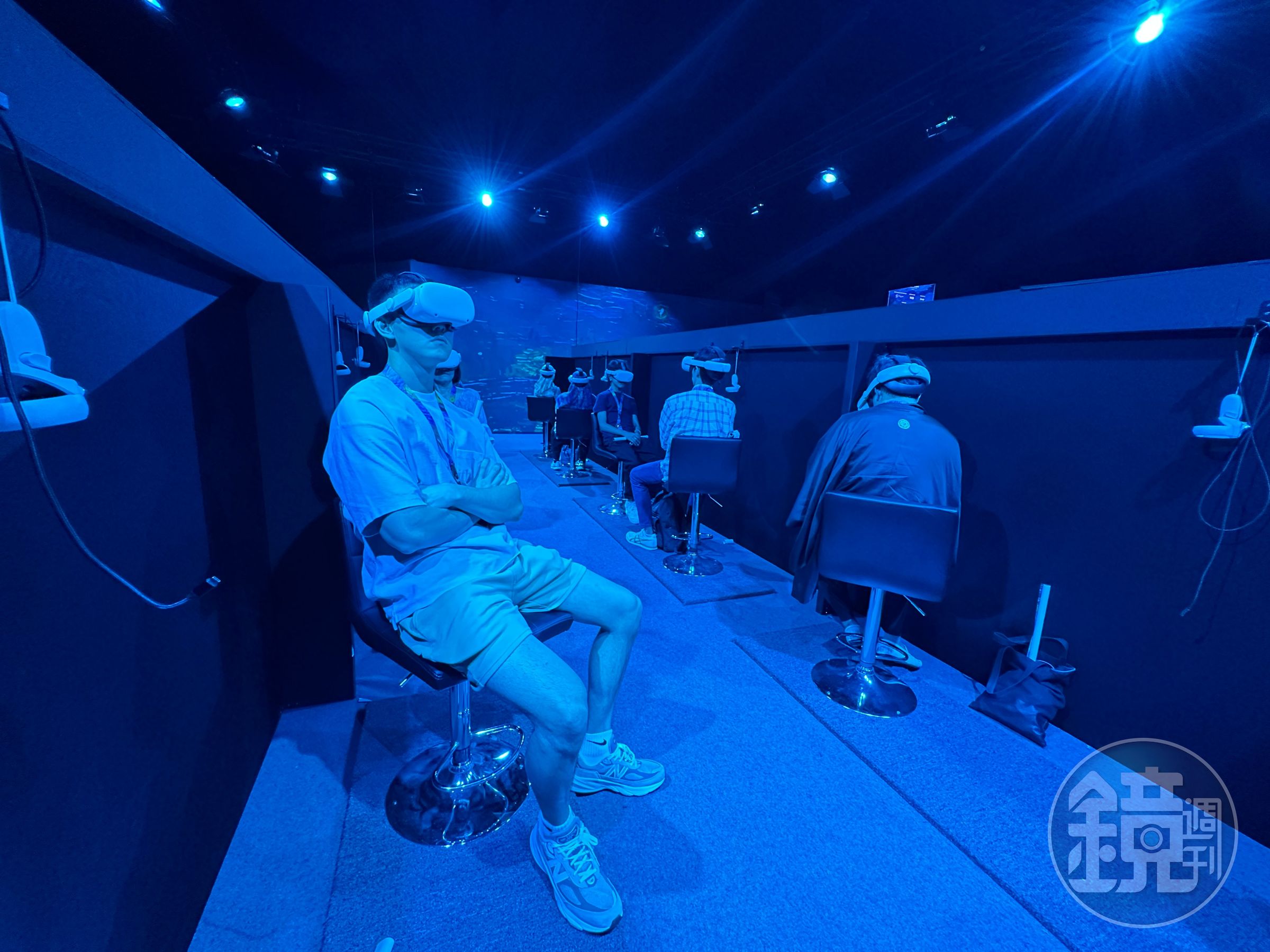參觀者可戴上VR眼鏡，窺探藝術家的日常與名畫背後的創作靈感。