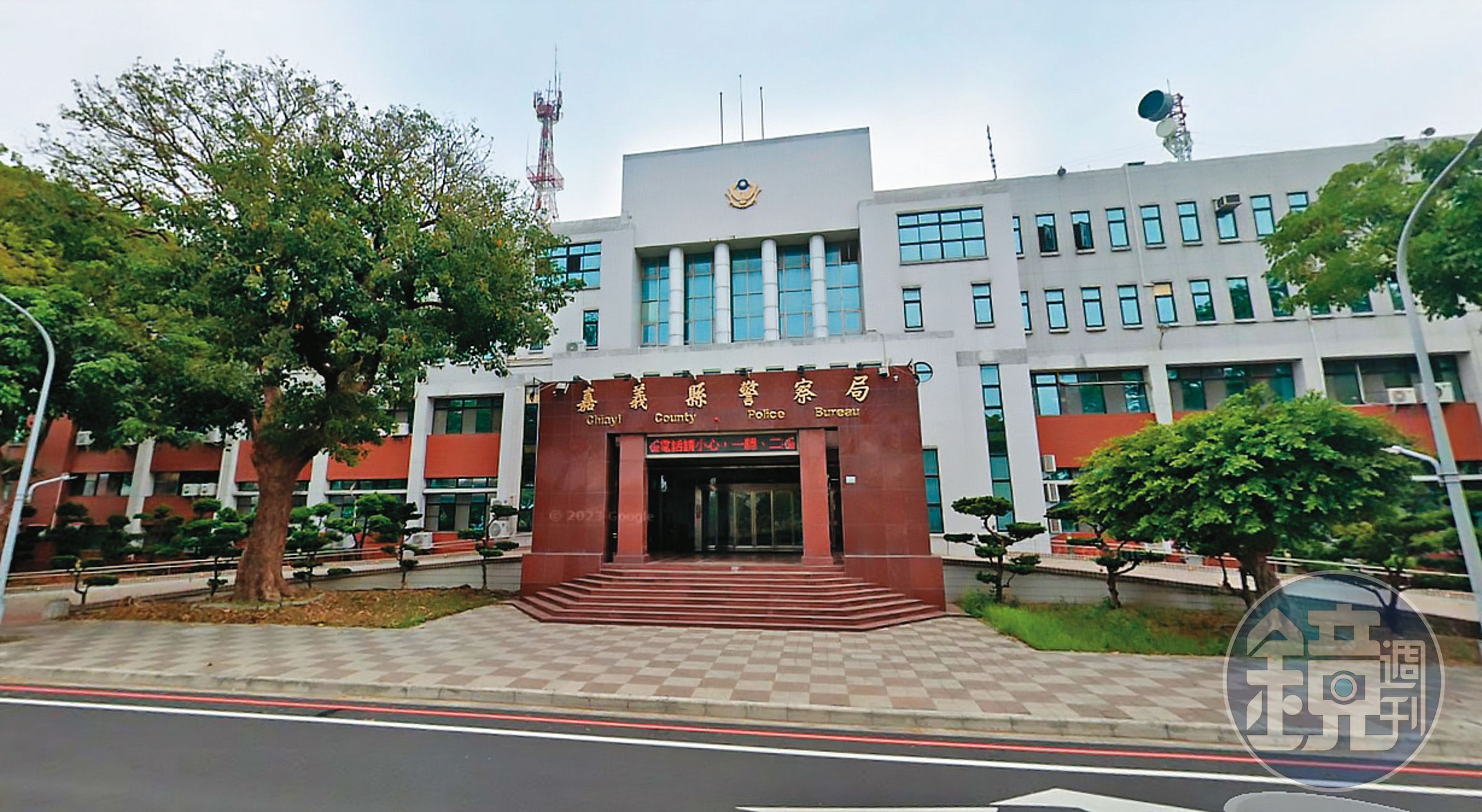 嘉義縣警局(圖)2年前爆發員警偷拍女上司及女同事的醜聞。(翻攝Google Maps)