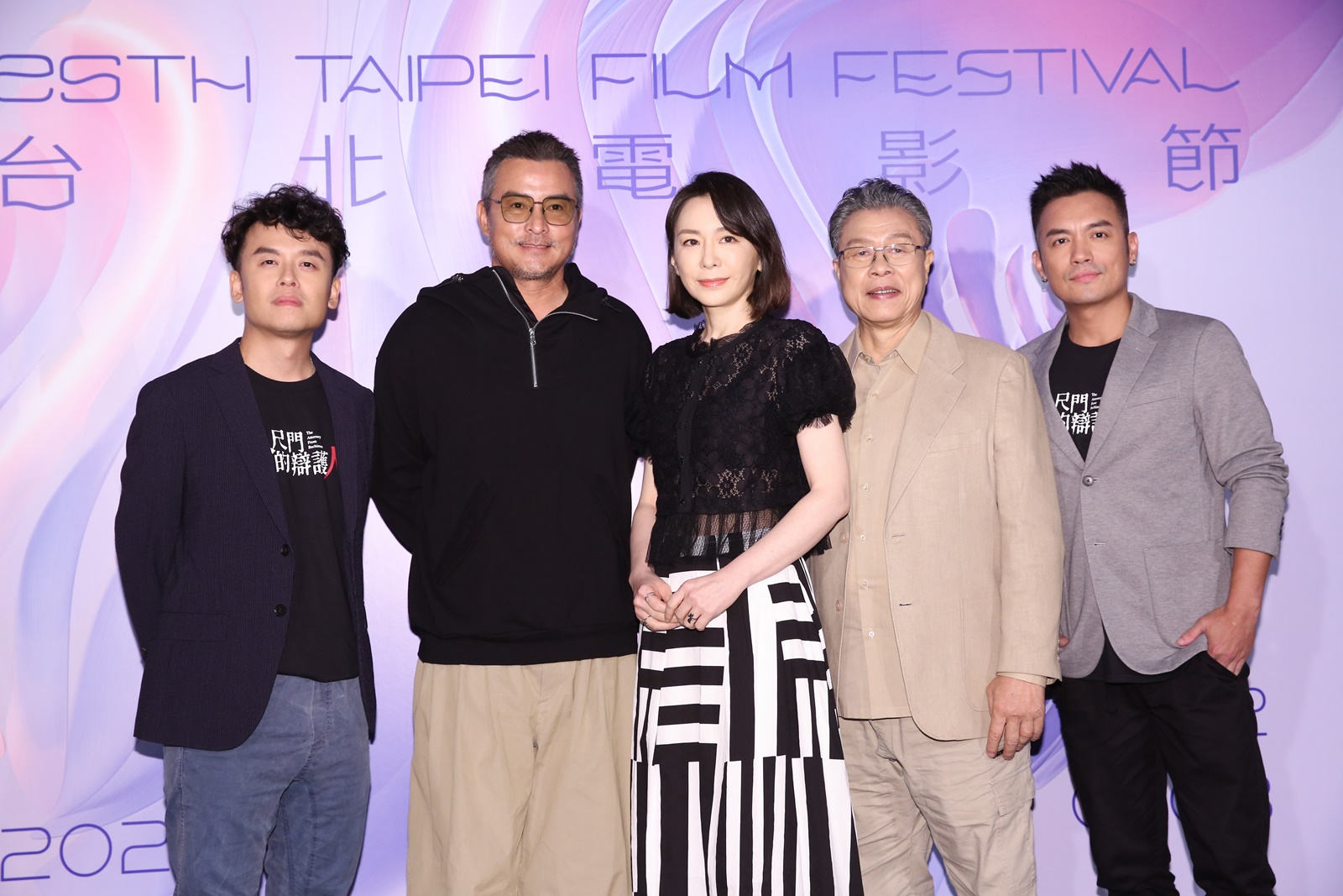 導演唐福睿、李銘順、潘儀君、楊烈、范逸臣出席《八尺門的辯護人》世界首映媒體見面會。