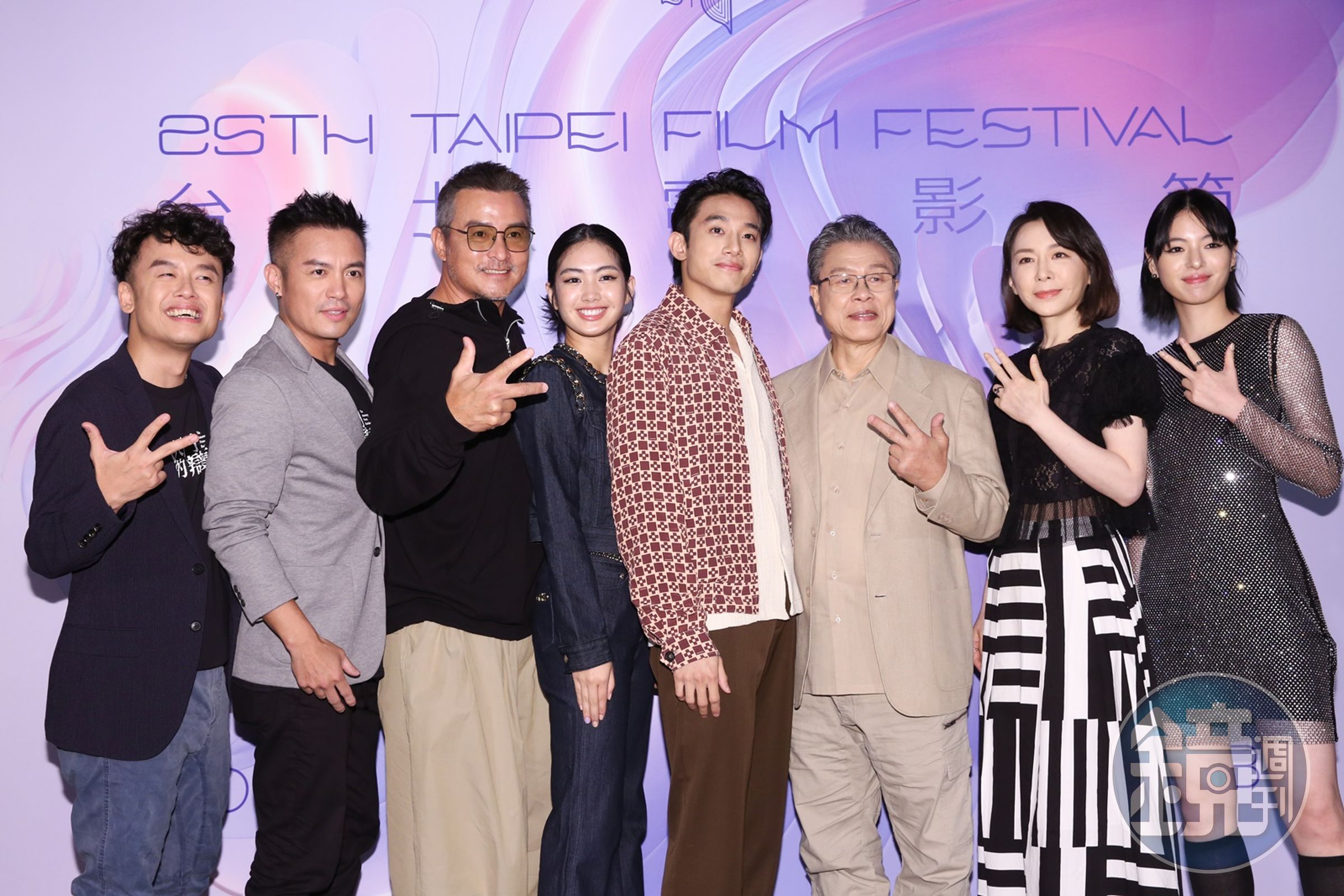 導演唐福睿、范逸臣、李銘順、雷嘉汭、初孟軒、楊烈、潘儀君、陸夏出席《八尺門的辯護人》世界首映媒體見面會。
