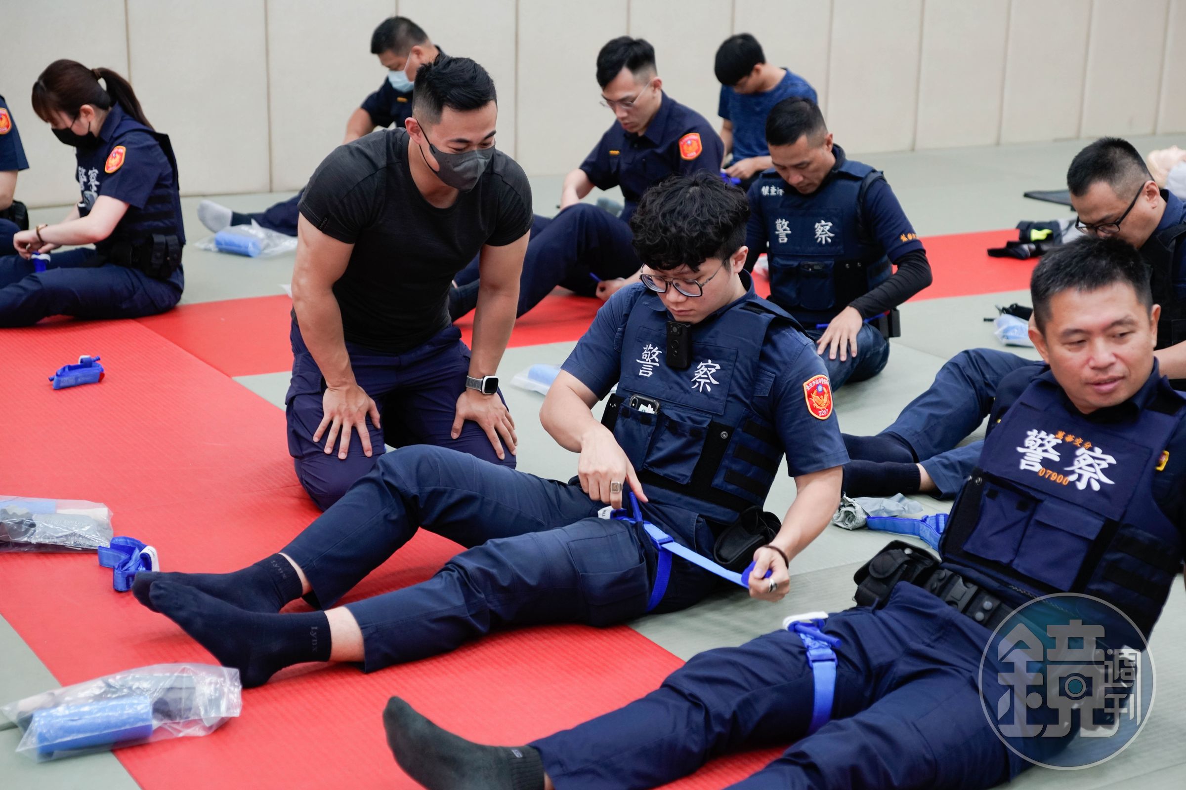 贊助方希望藉由實用急救技能推廣,增加員警執勤自我及同僚防護能力。(警政署提供)