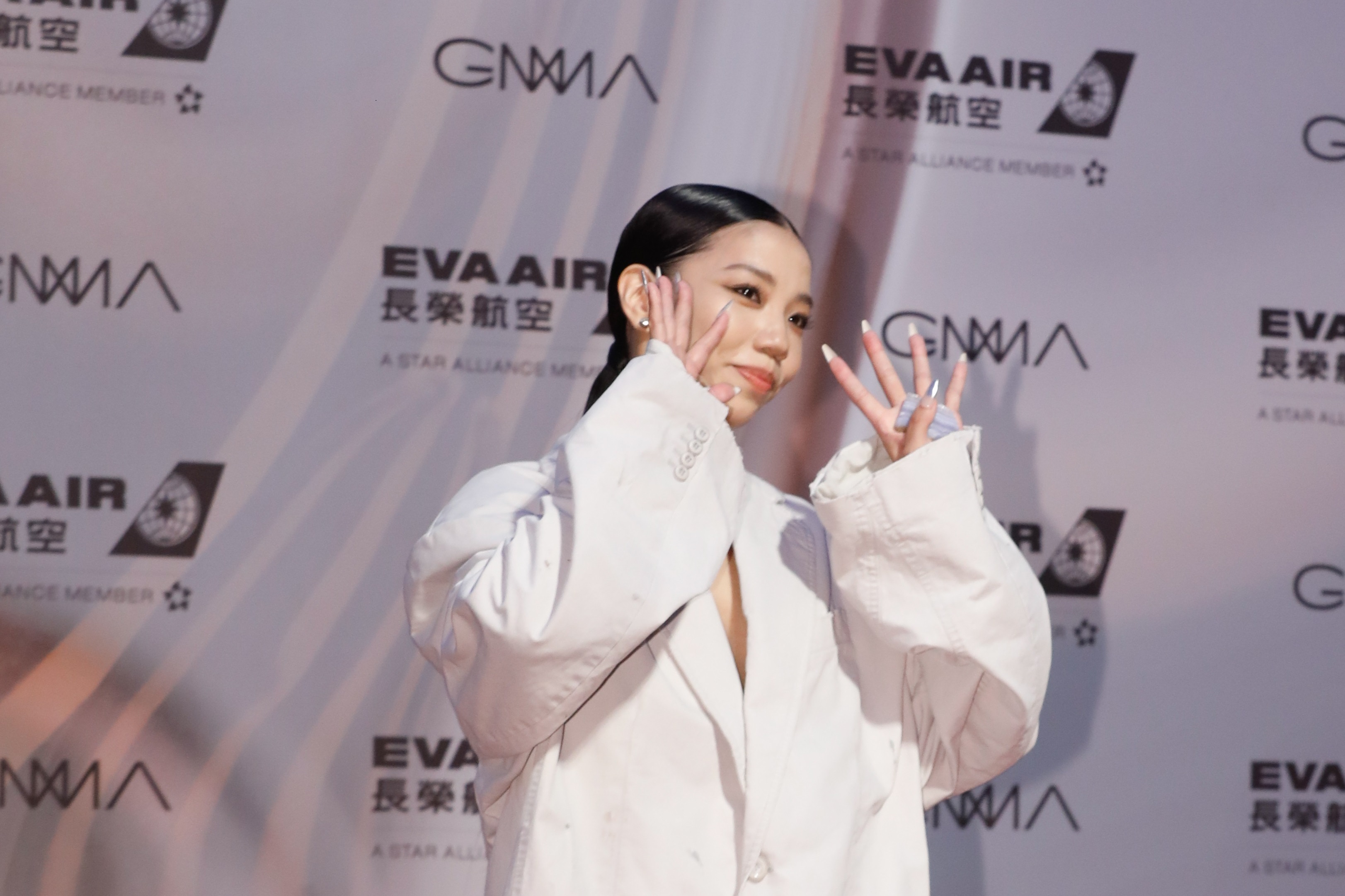 第34屆金曲獎今(1日)在台北小巨蛋舉辦頒獎典禮,洪佩瑜獲最佳新人獎。