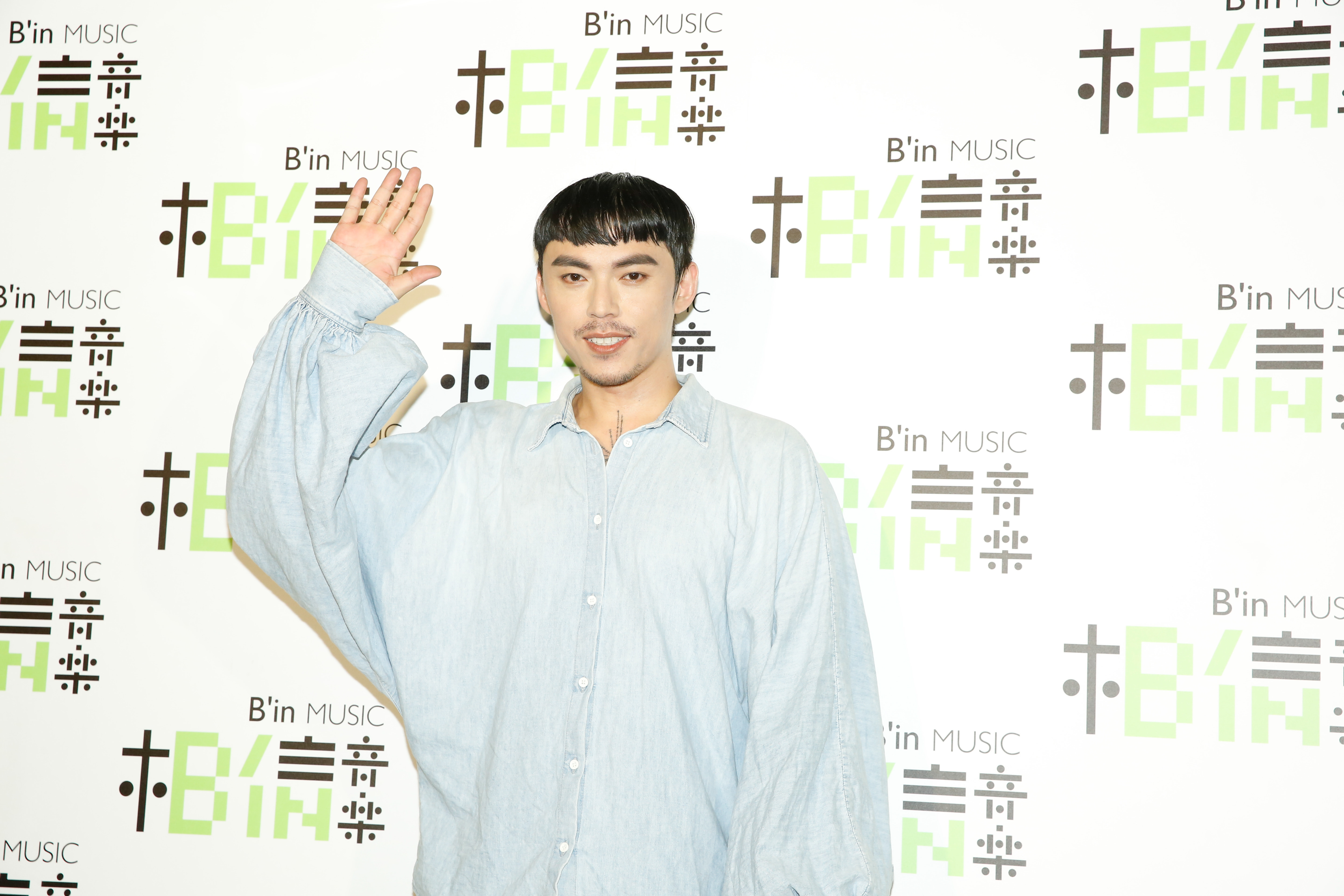 HUSH登上金曲34歌王寶座，直呼好不真實。