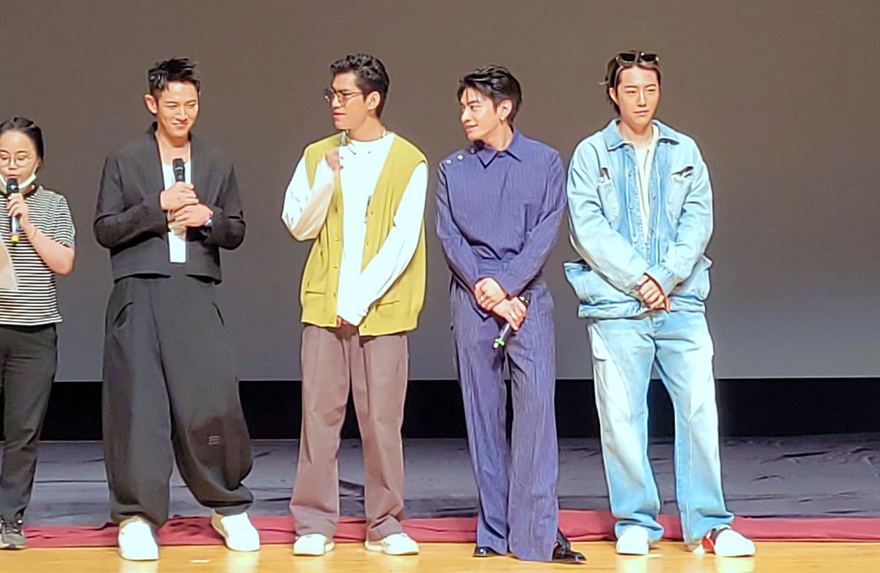 柯震東和朱軒洋、宋柏緯、蔡凡熙這趟韓國行吃遍韓國美食。