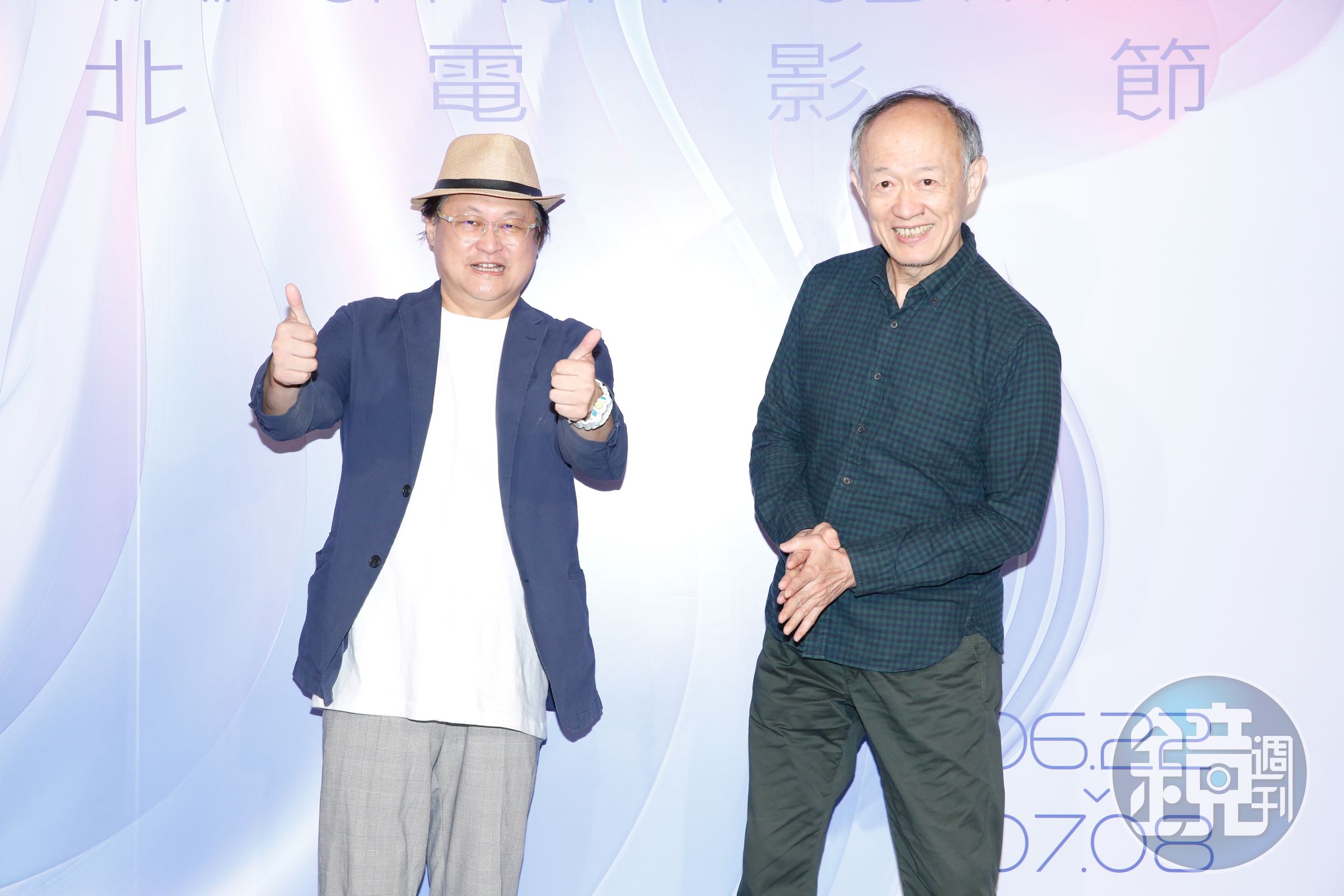 趙自強(左)與金士傑一起回憶40年前共闖現代話劇領域的點點滴滴。