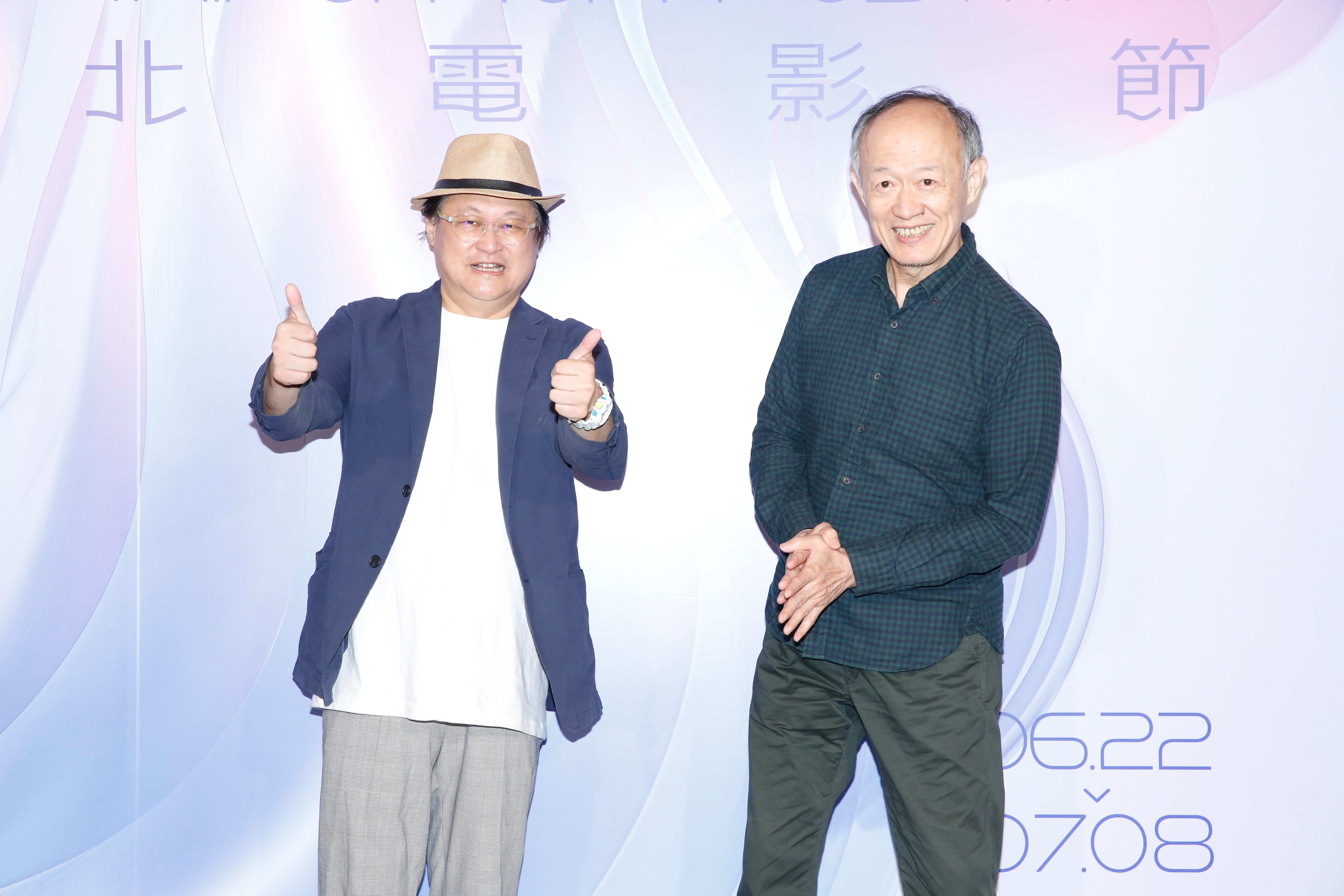 趙自強（左）與金士傑一起回憶40年前共闖現代話劇領域的點點滴滴。