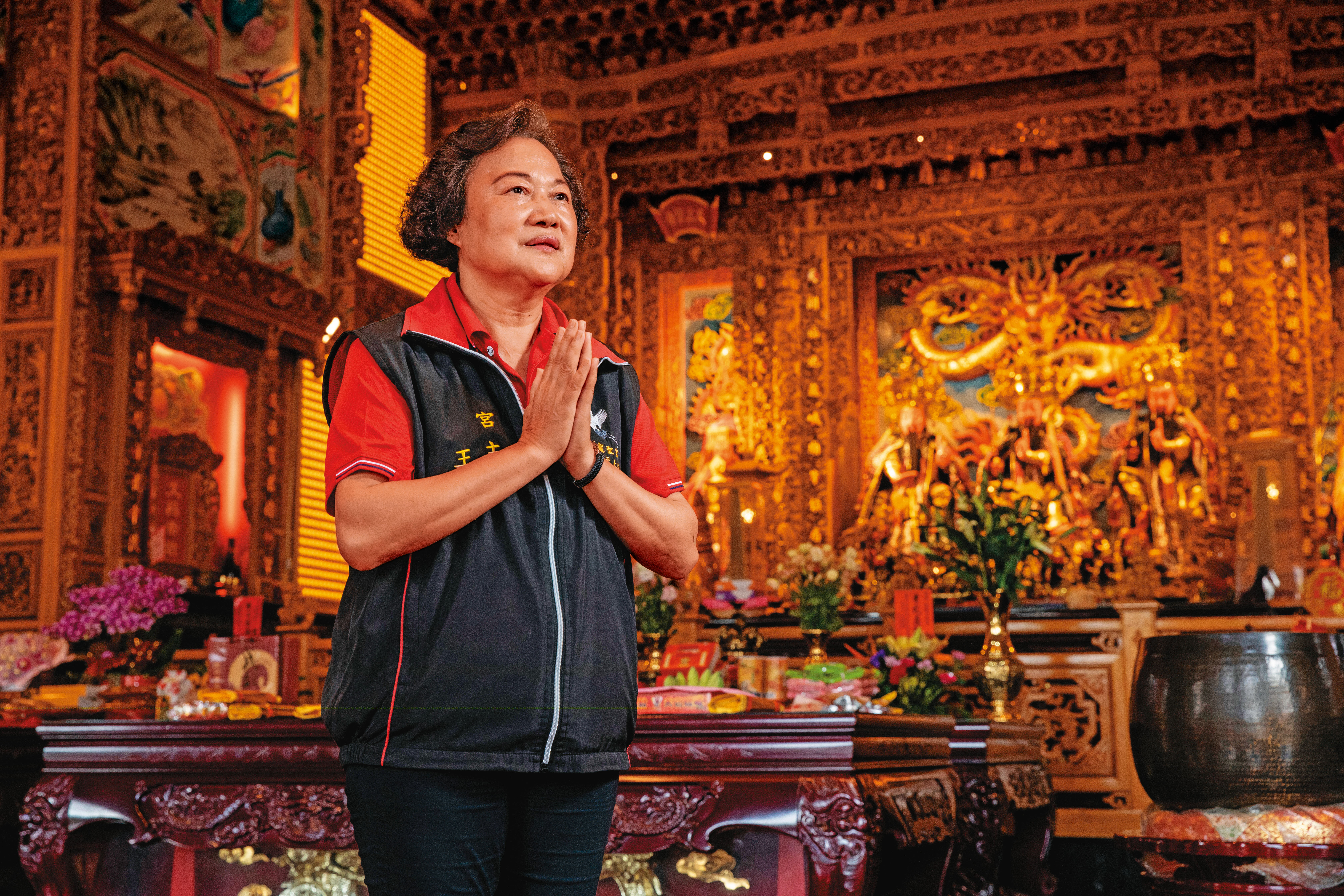 麗寶集團董娘王美雲虔誠信奉帝爺公（玄天上帝），還當起宮主及弘道協會理事長。