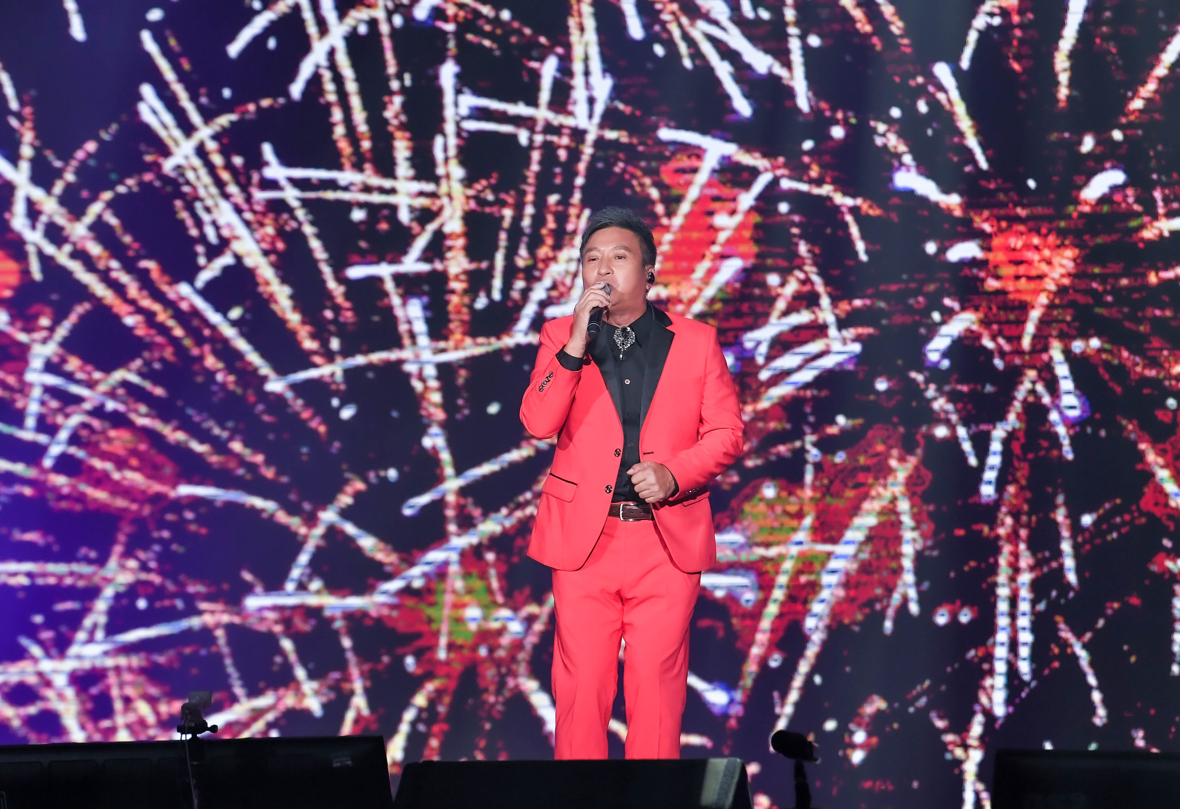 王中平出席山本互聯網在高雄巨蛋舉辦《六週年生日相聚此刻演唱會》。（山本富也提供）