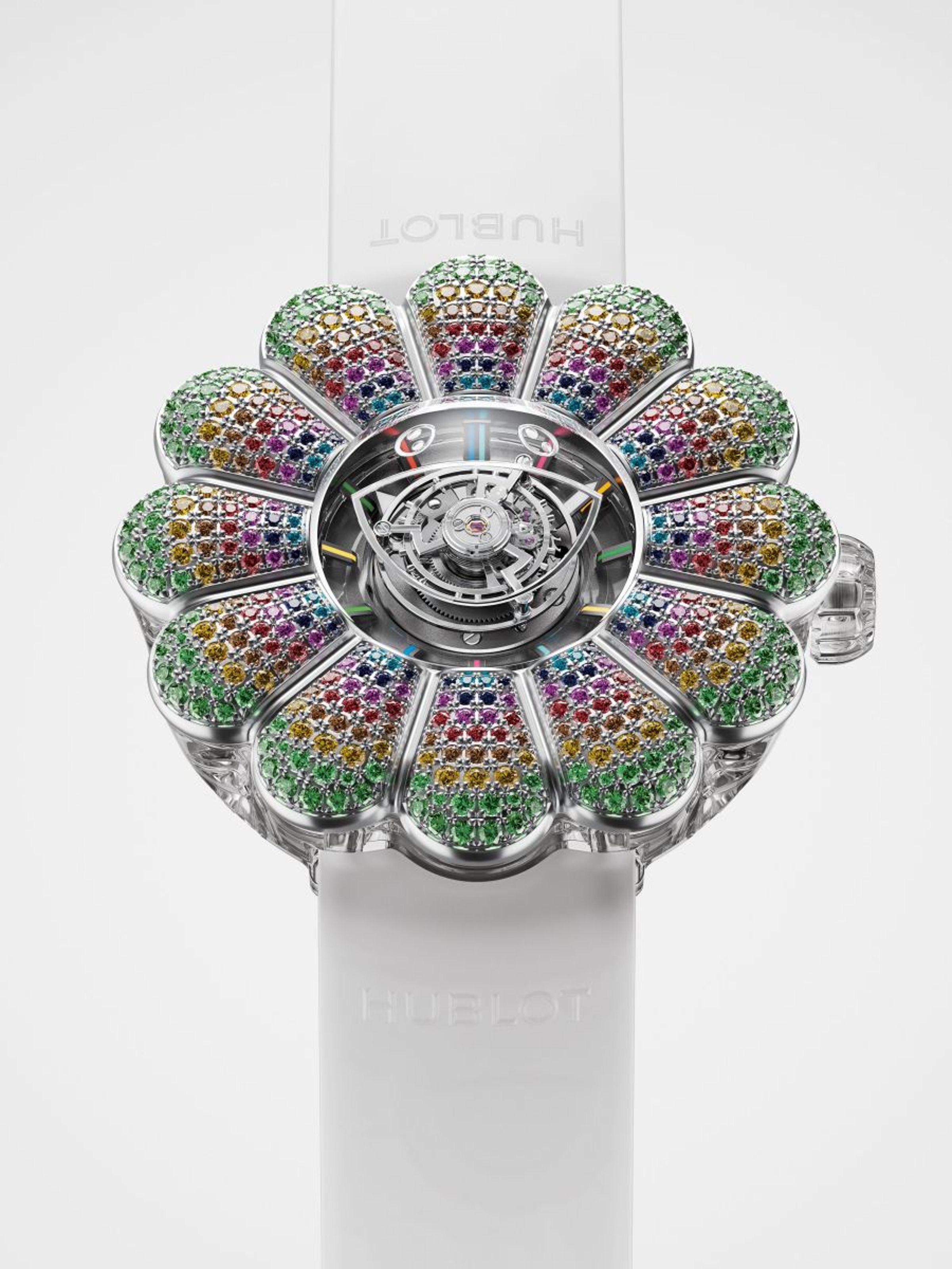 HUBLOT X Takashi Murakami的跨界進入全新階段，從上一代的彩色珠寶錶，進化到中置陀飛輪的高複雜功能。©TM/KK