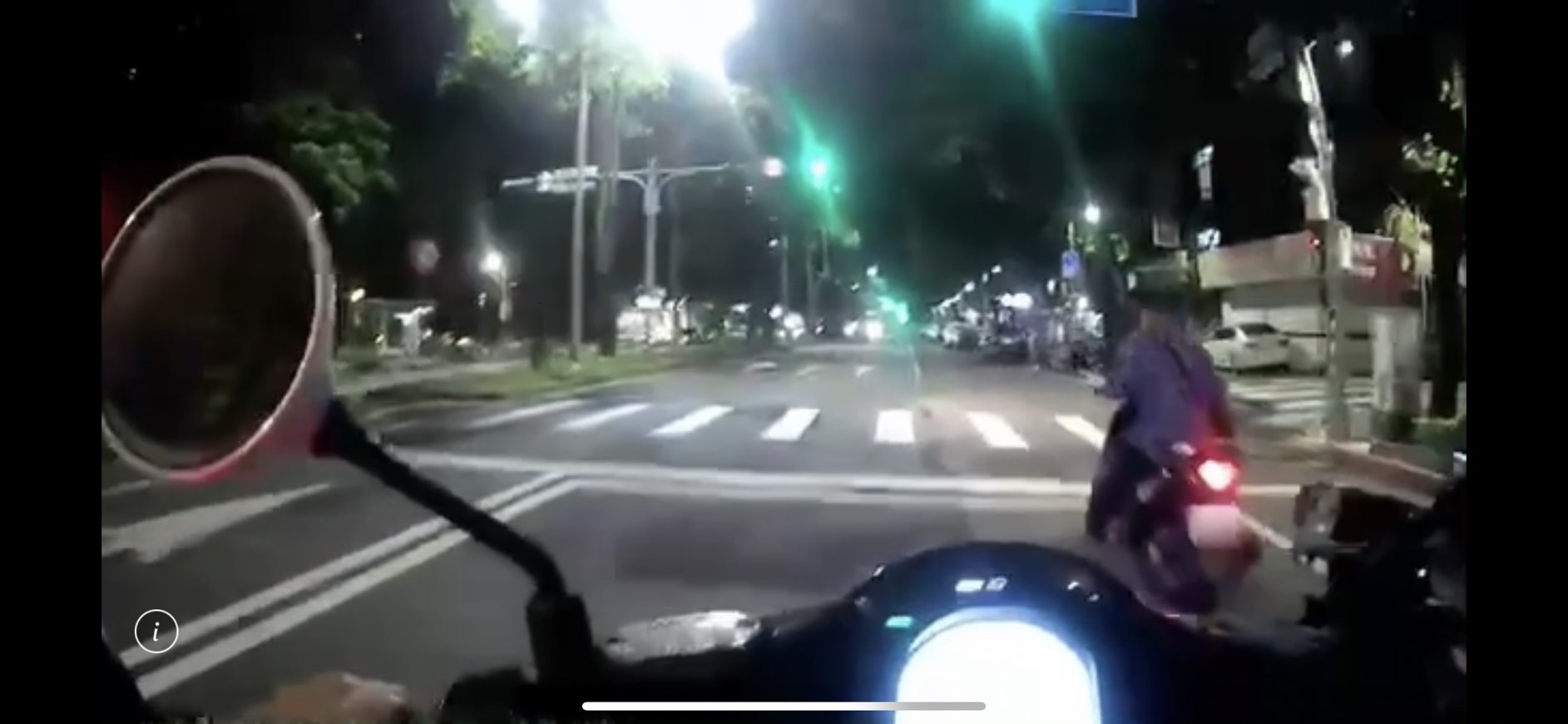 警方透過酒精檢知器，初篩出老翁有酒精反應。（翻攝畫面）